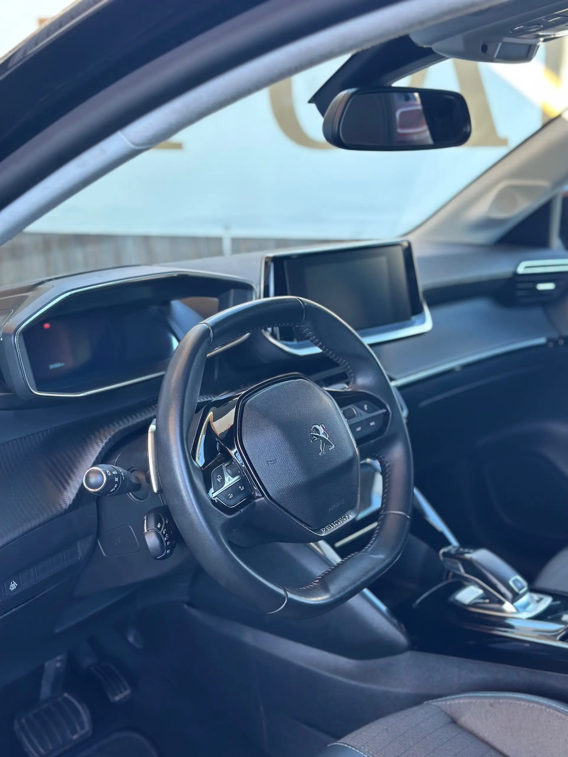 Peugeot 208 1.2 PureTech Allure Pack EAT8 13