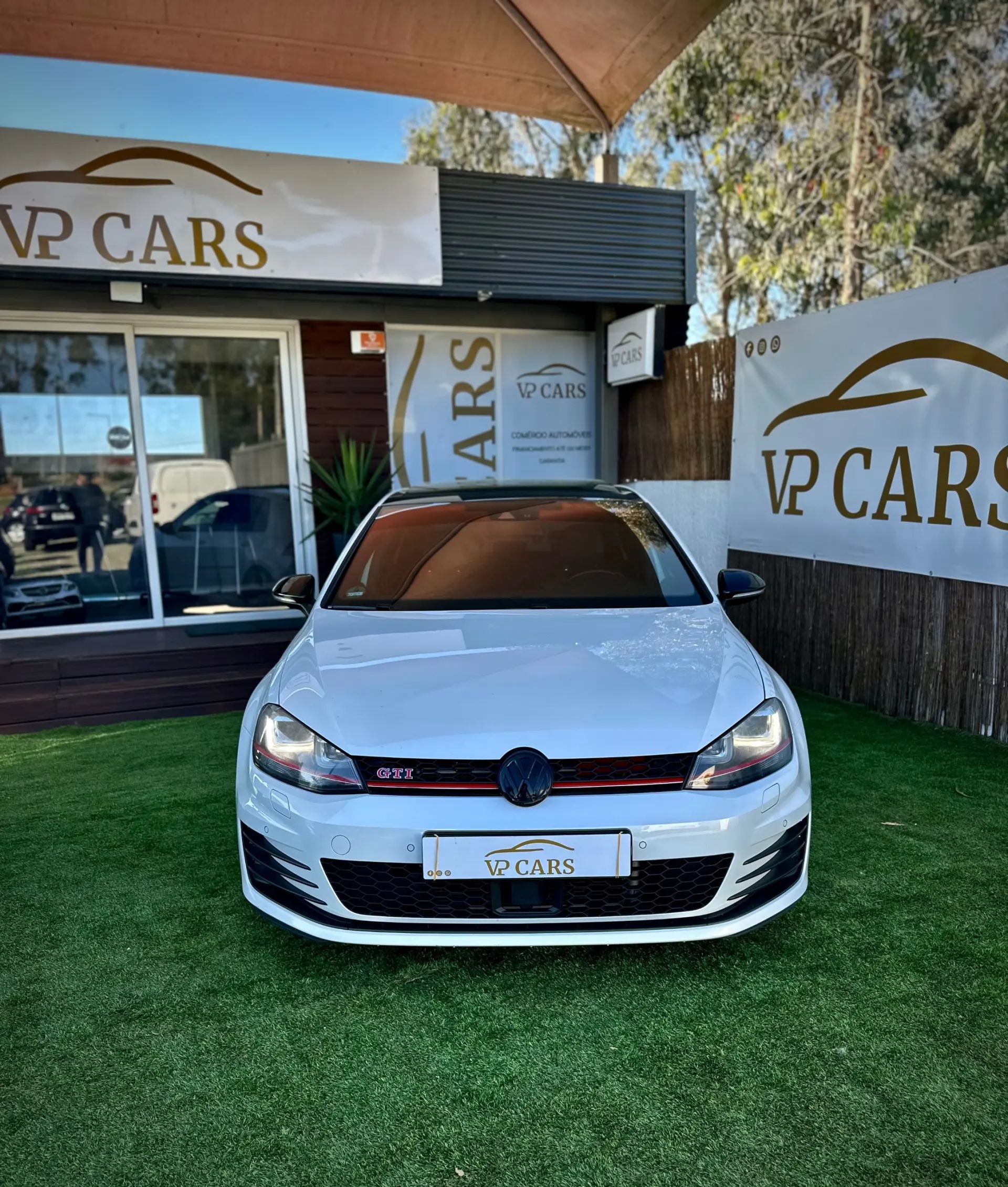 Volkswagen Golf 2.0 TSi GTi DSG Performance 1