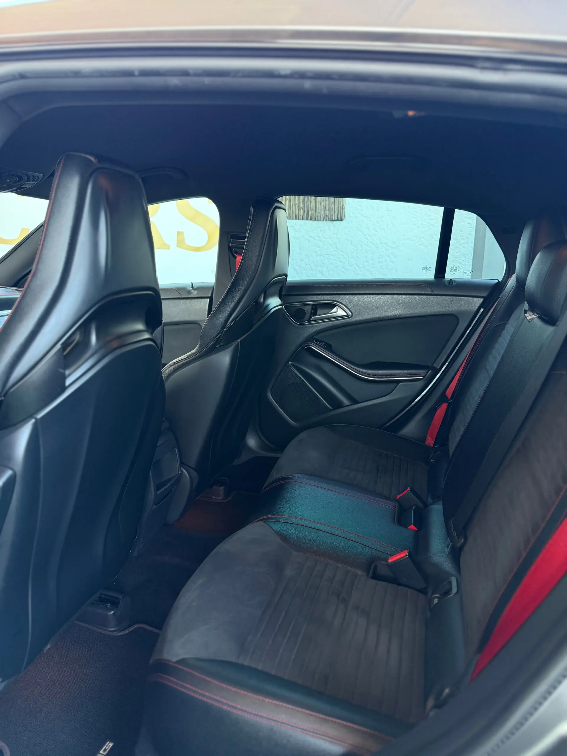 Mercedes-Benz CLA 45 AMG Shooting Brake 4-Matic 24