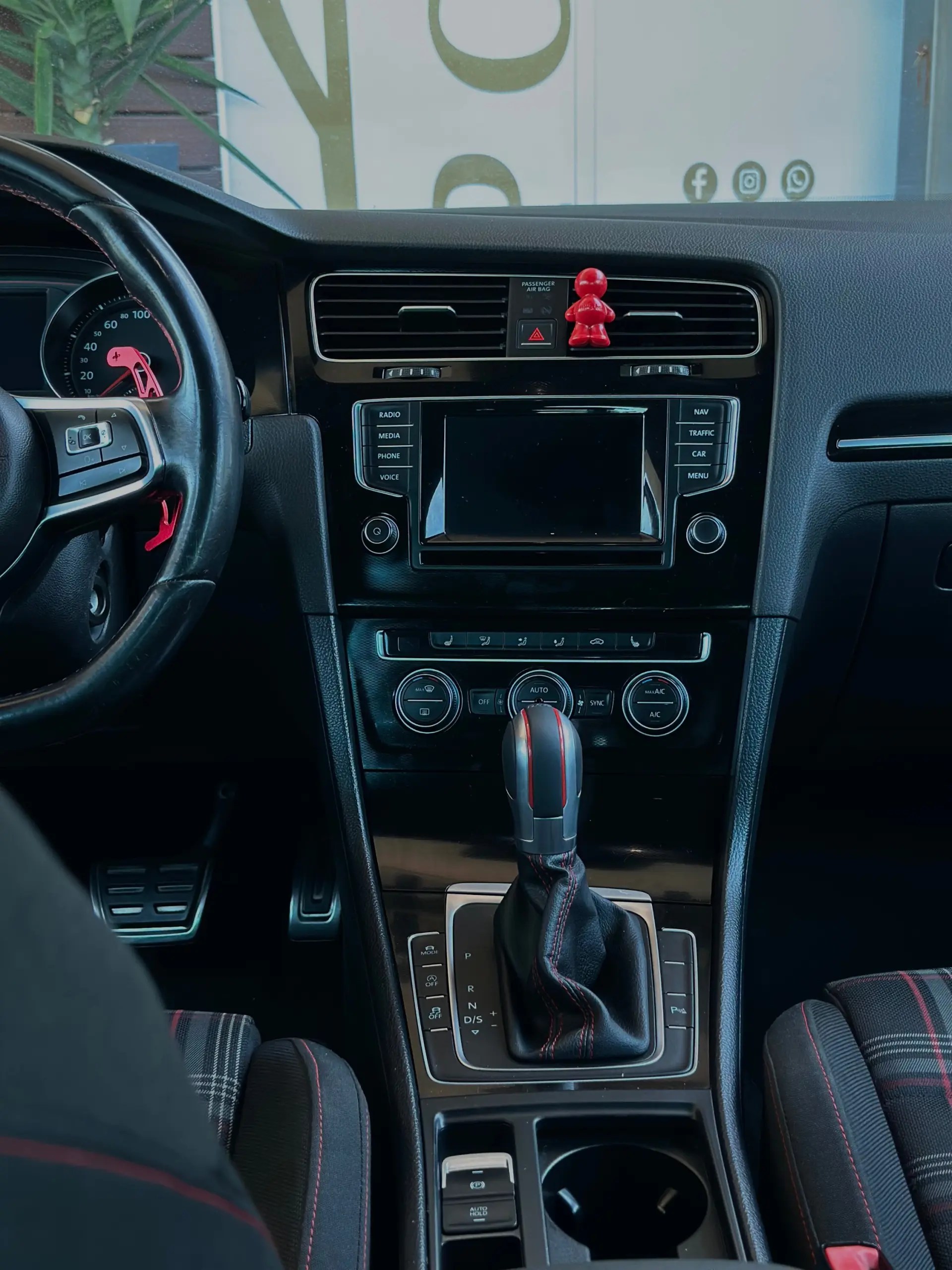 Volkswagen Golf 2.0 TSi GTi DSG Performance 24