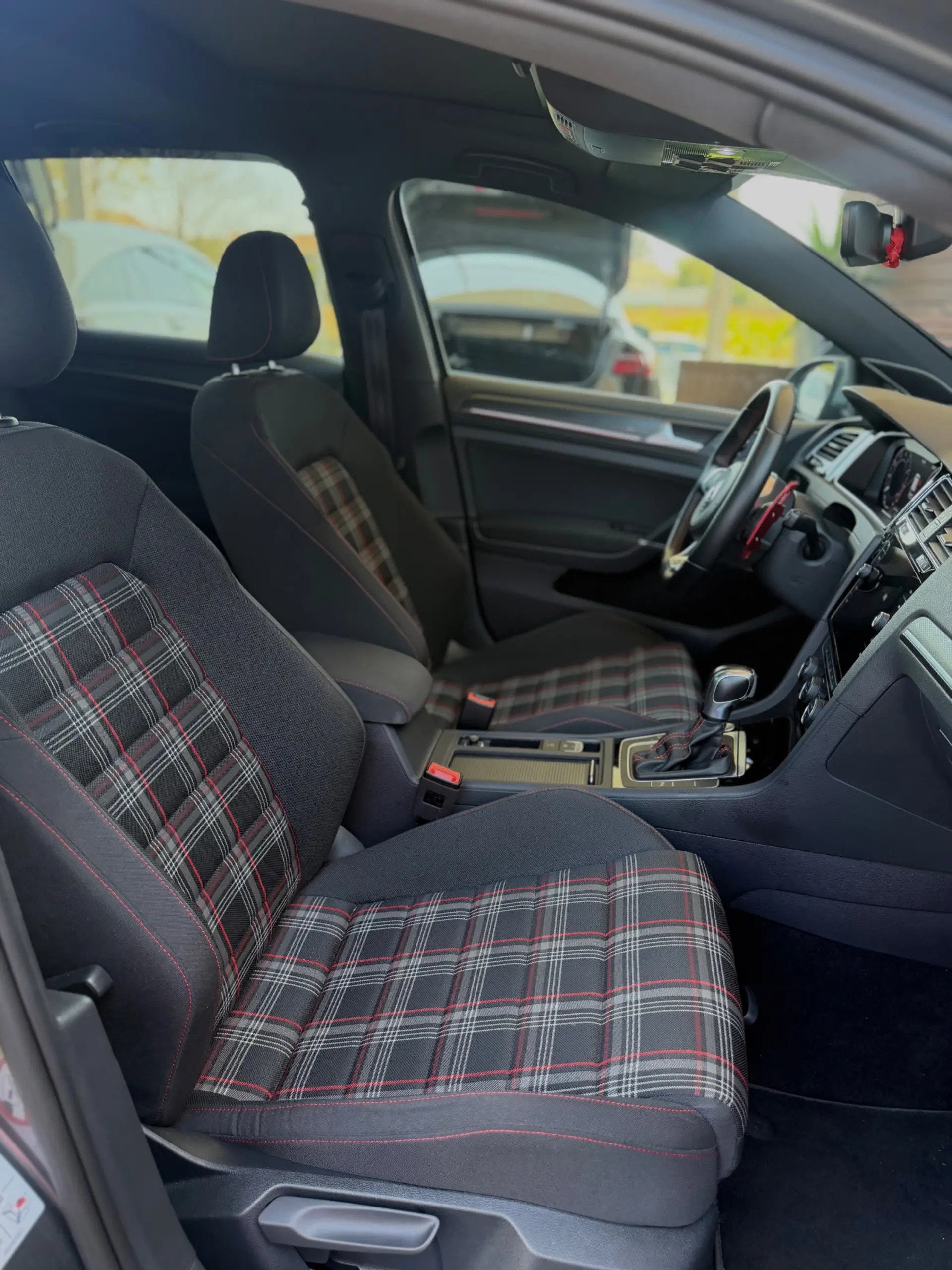 Volkswagen Golf 2.0 TSI GTI DSG Performance 21
