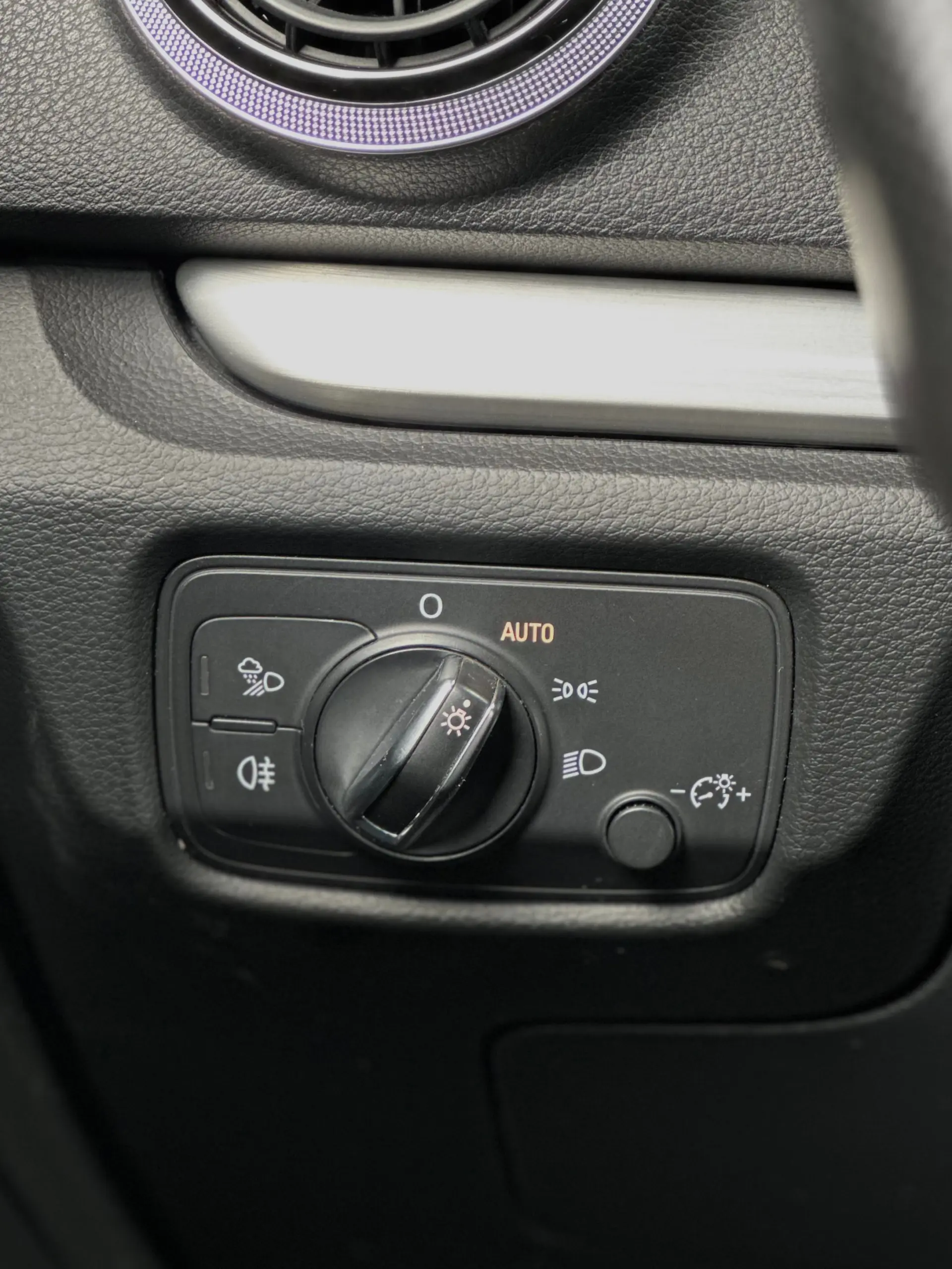 Audi A3 2.0 TDI quattro S-line S tronic 25