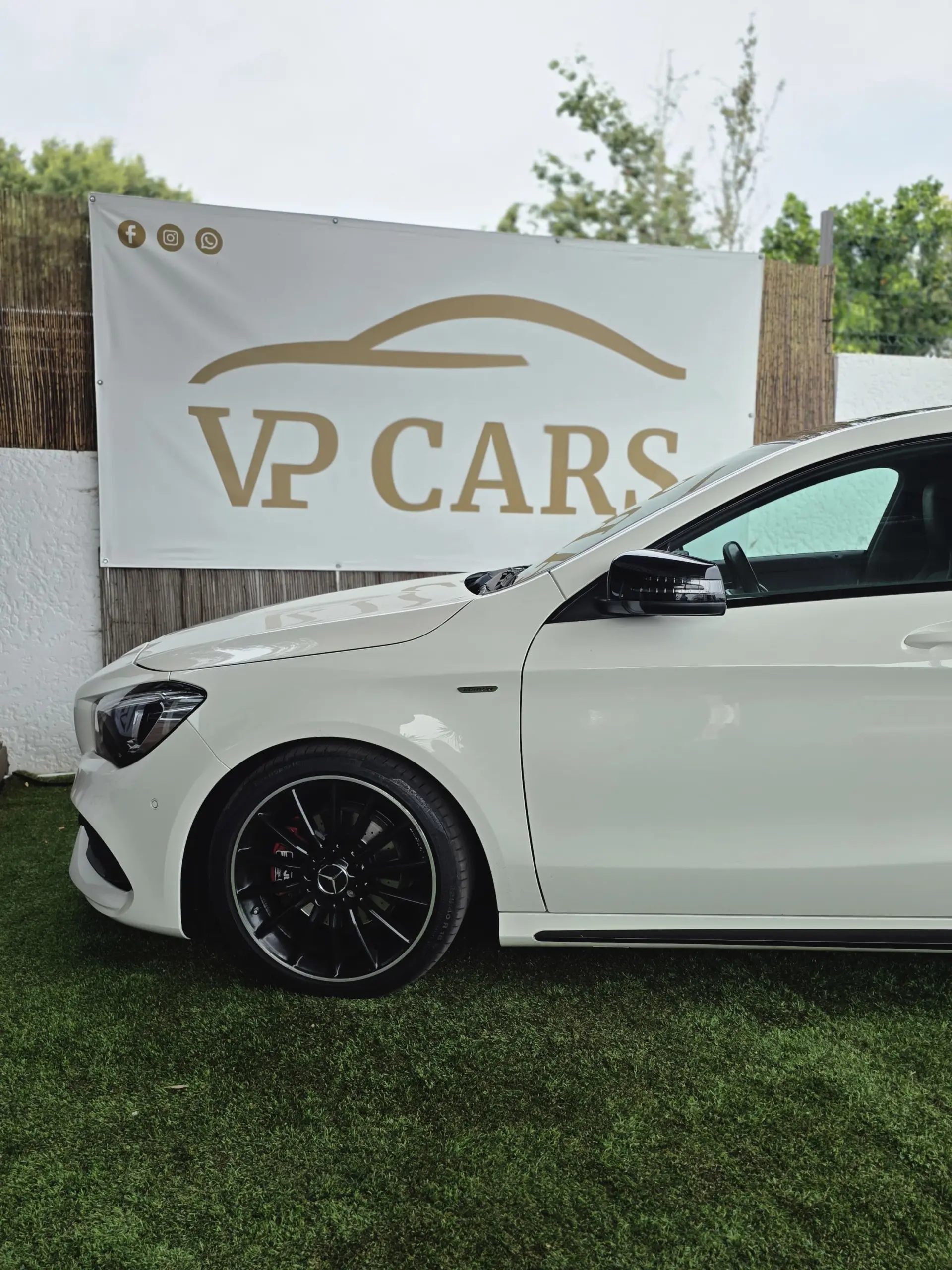 Mercedes-Benz CLA 200 d  7G-DCT AMG Line 12