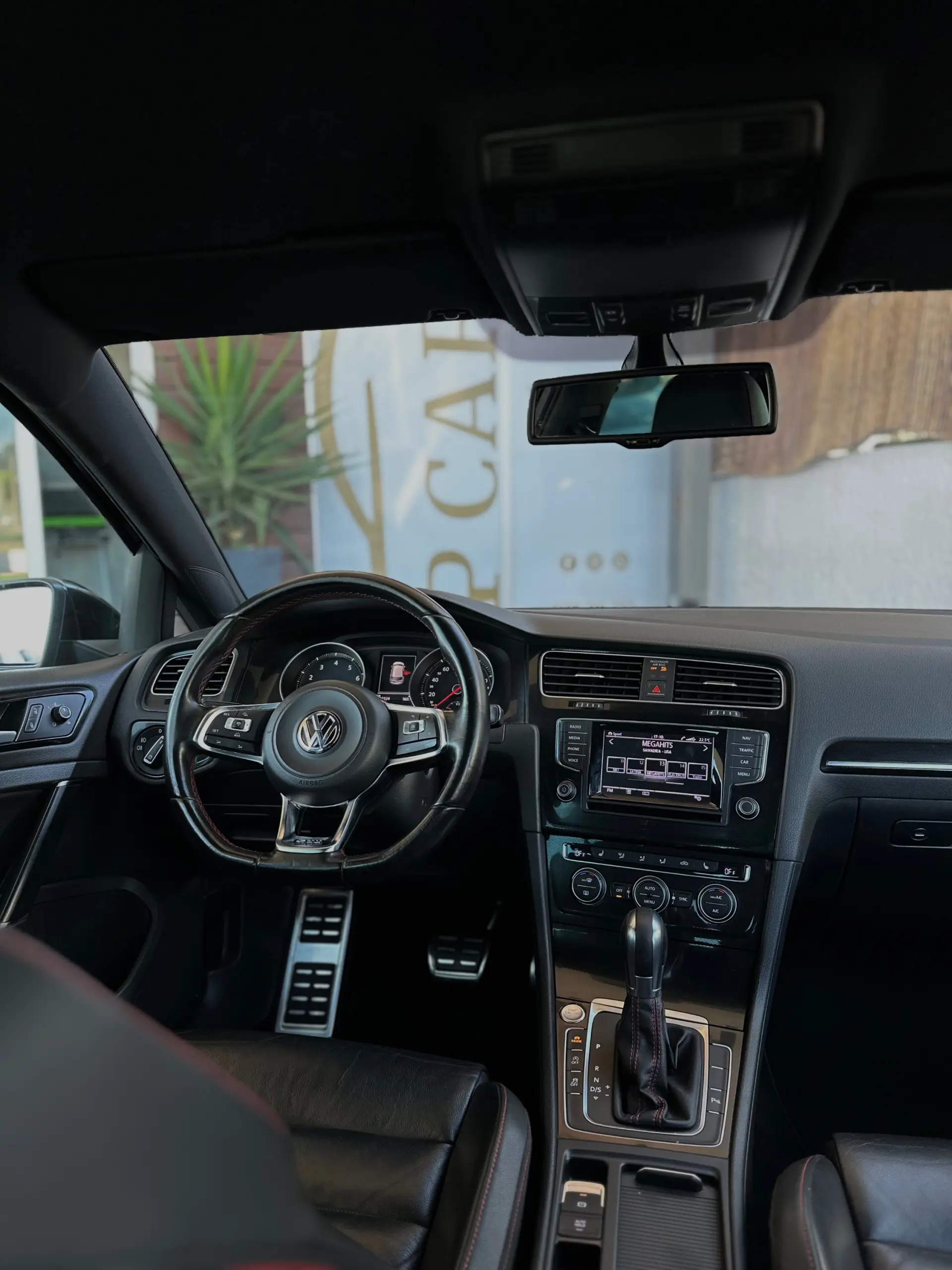 Volkswagen Golf 2.0 TSi GTi DSG Performance 21