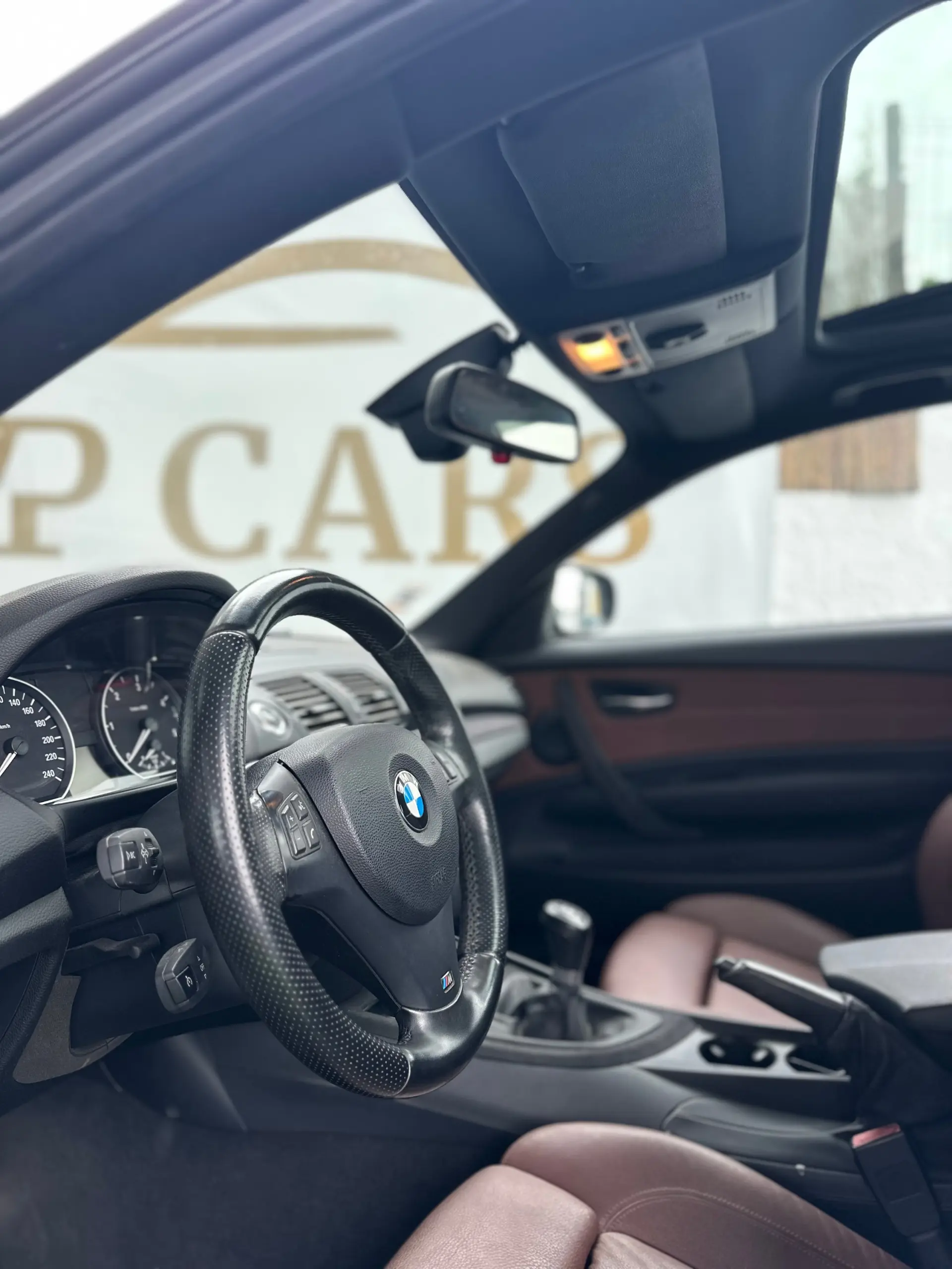 BMW 118 d Pack M 10