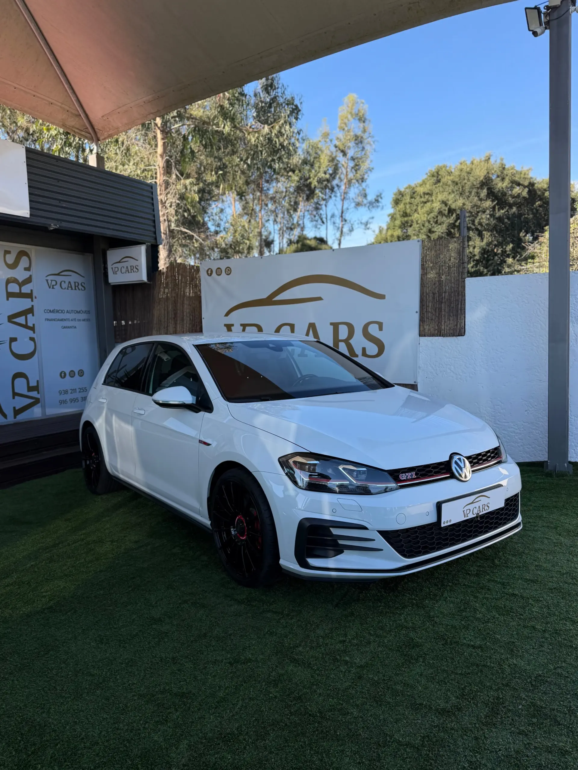 Volkswagen Golf 2.0 TSI GTI DSG Performance 3