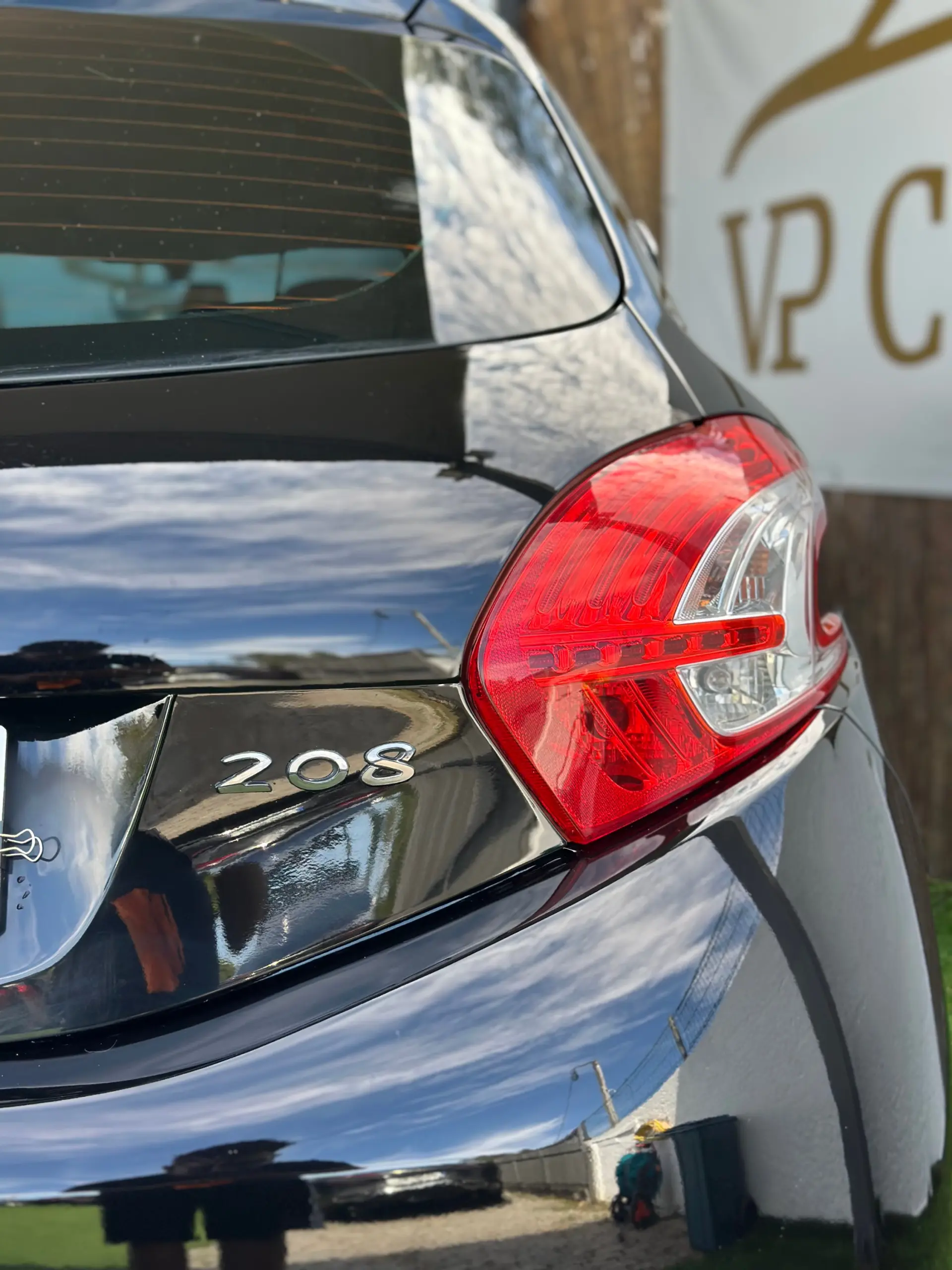 Peugeot 208 12