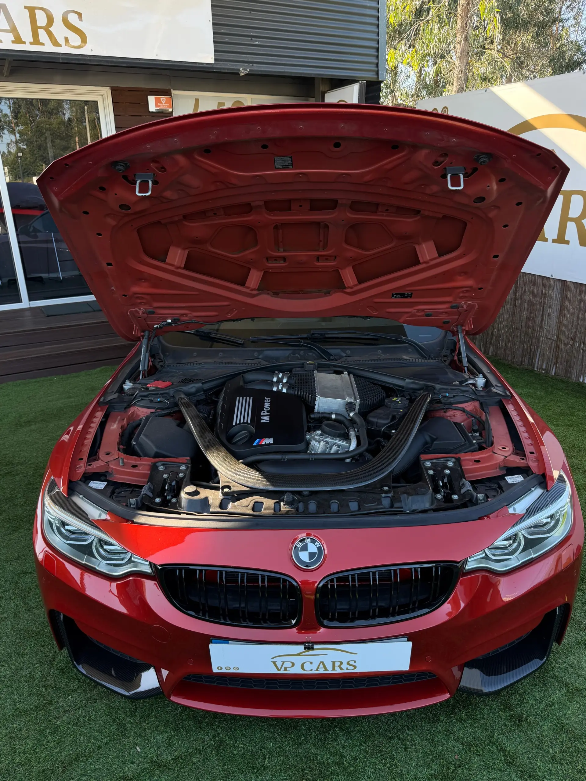 BMW M4 DKG 8