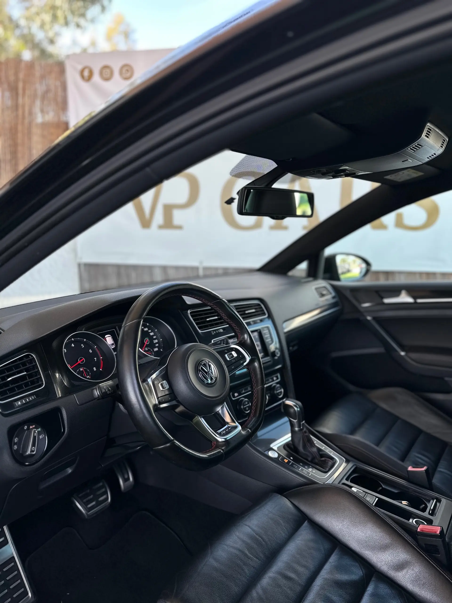 Volkswagen Golf 2.0 TSi GTi DSG Performance 12
