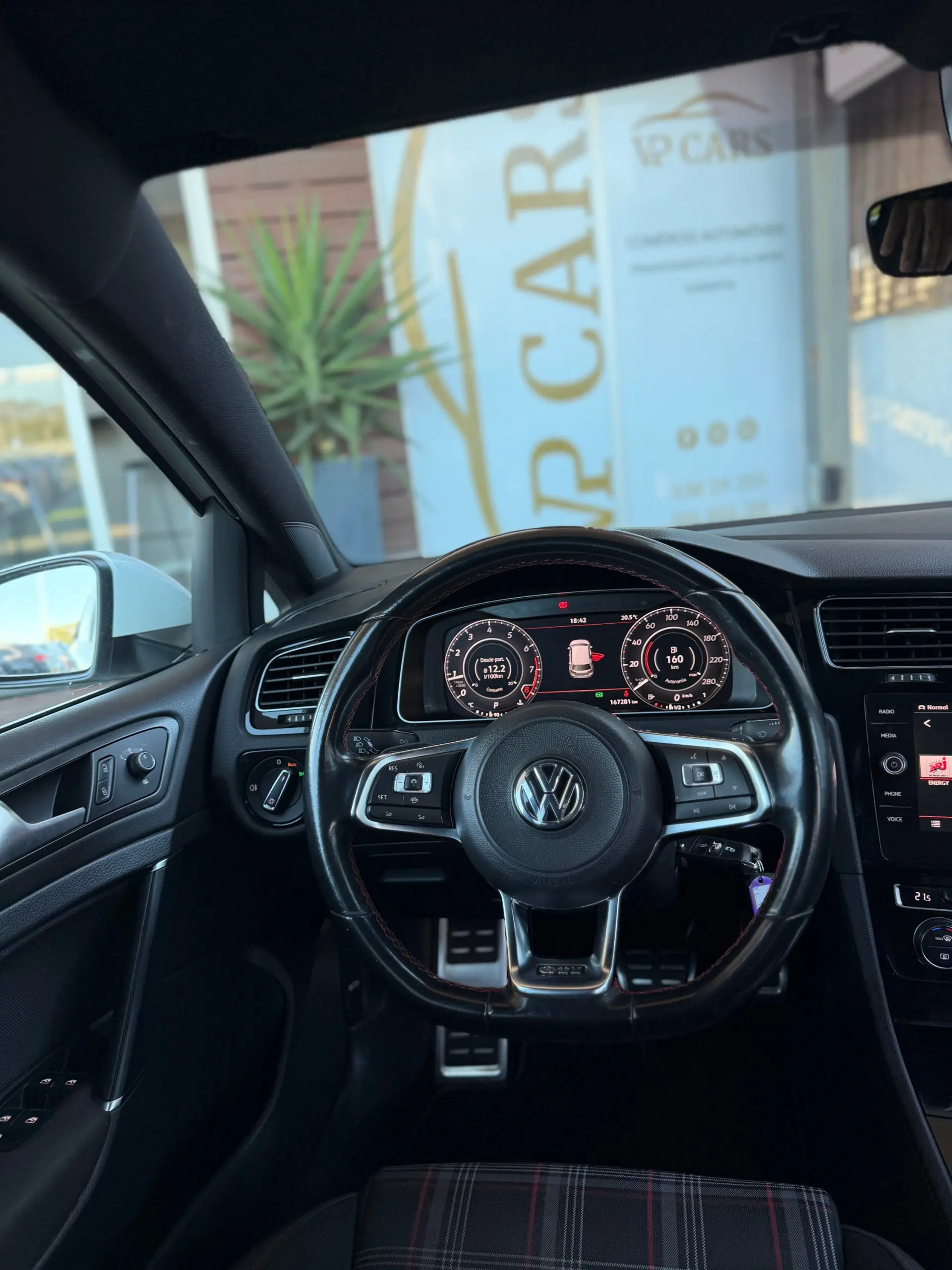 Volkswagen Golf 2.0 TSI GTI DSG Performance 19