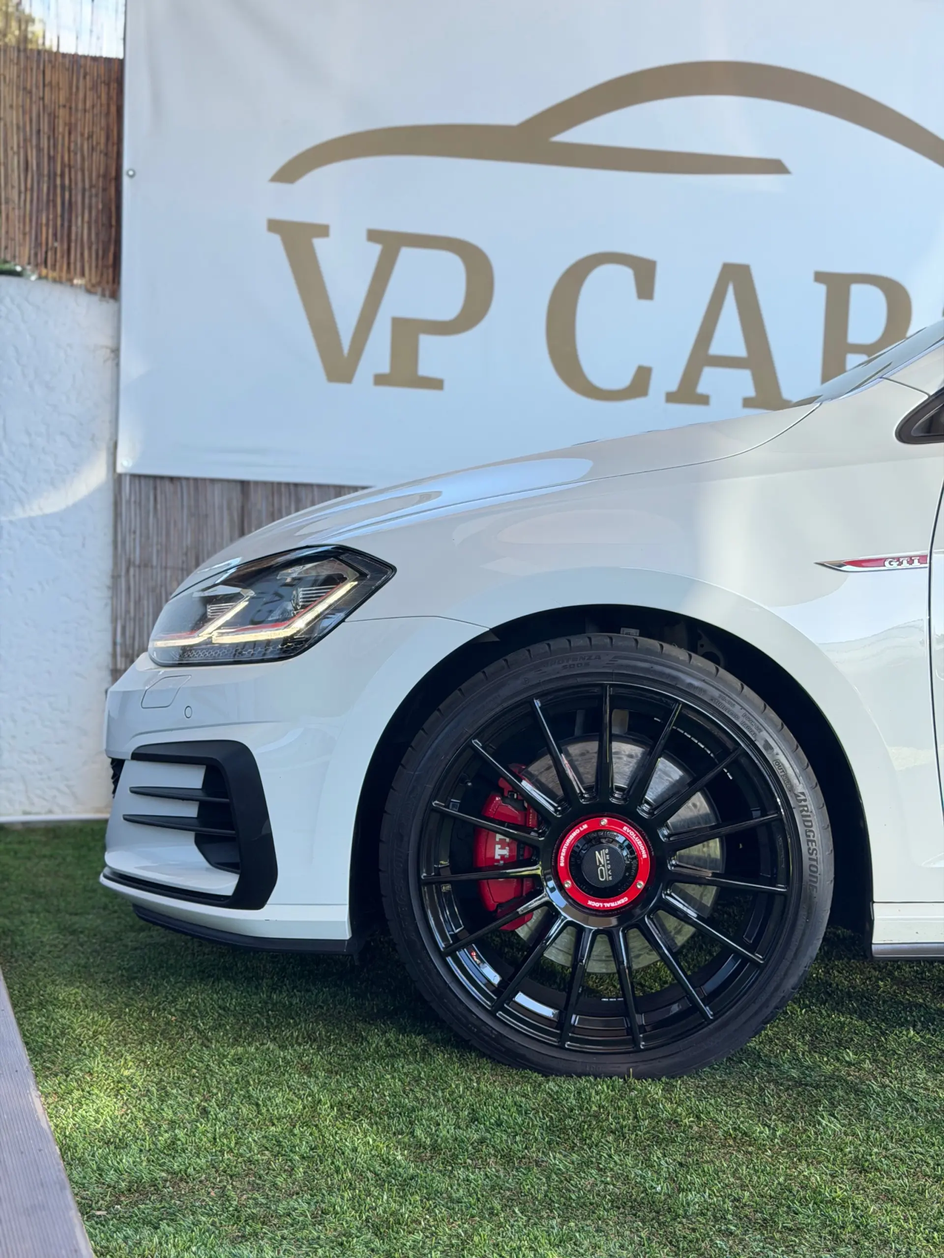 Volkswagen Golf 2.0 TSI GTI DSG Performance 9