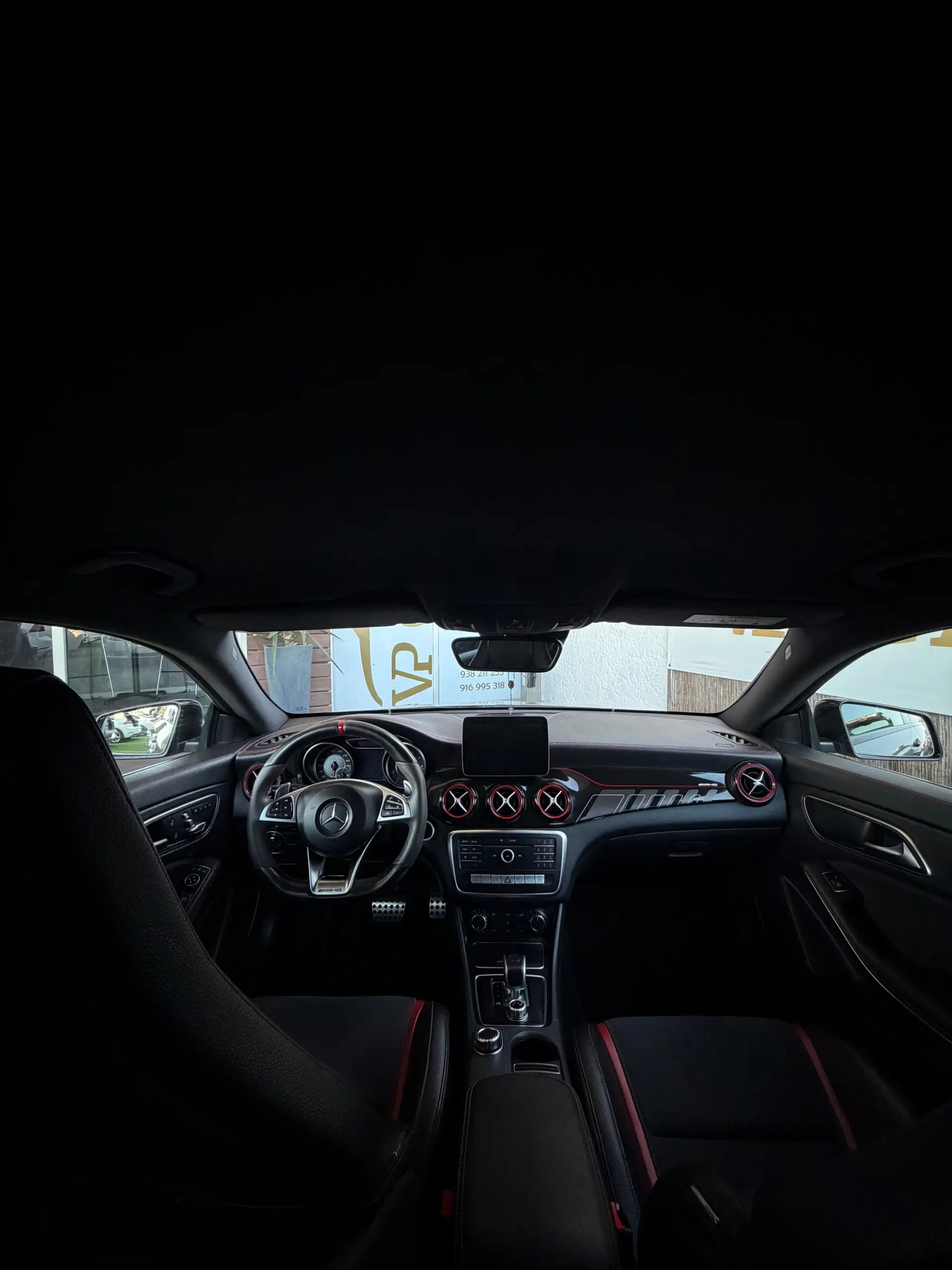 Mercedes-Benz CLA 45 AMG Shooting Brake 4-Matic 33