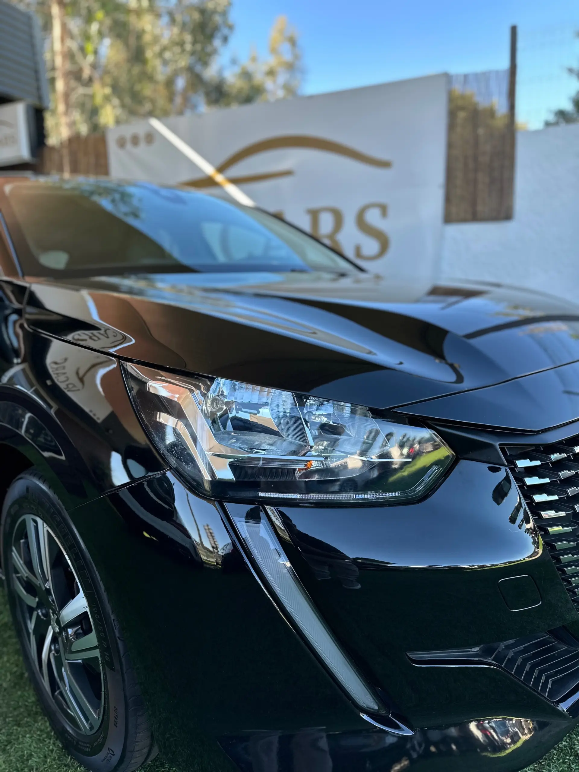 Peugeot 208 1.2 PureTech Allure Pack EAT8 6