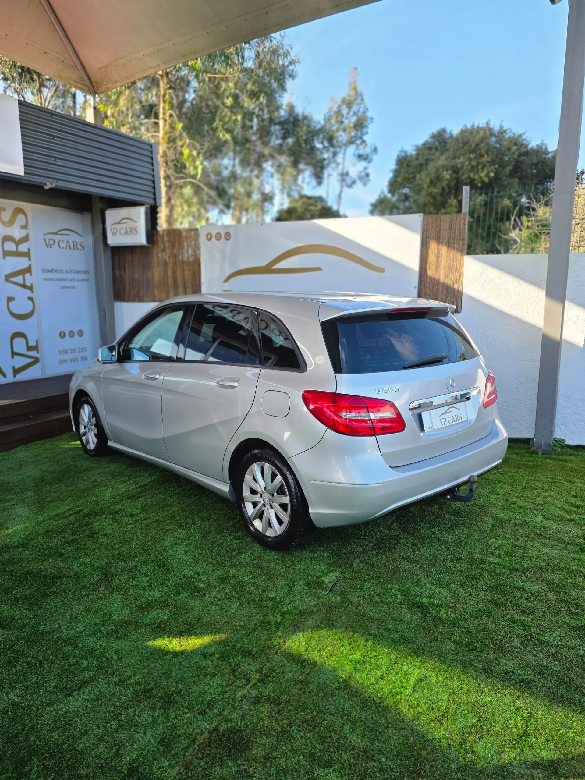 Mercedes-Benz B 200 Outro 9