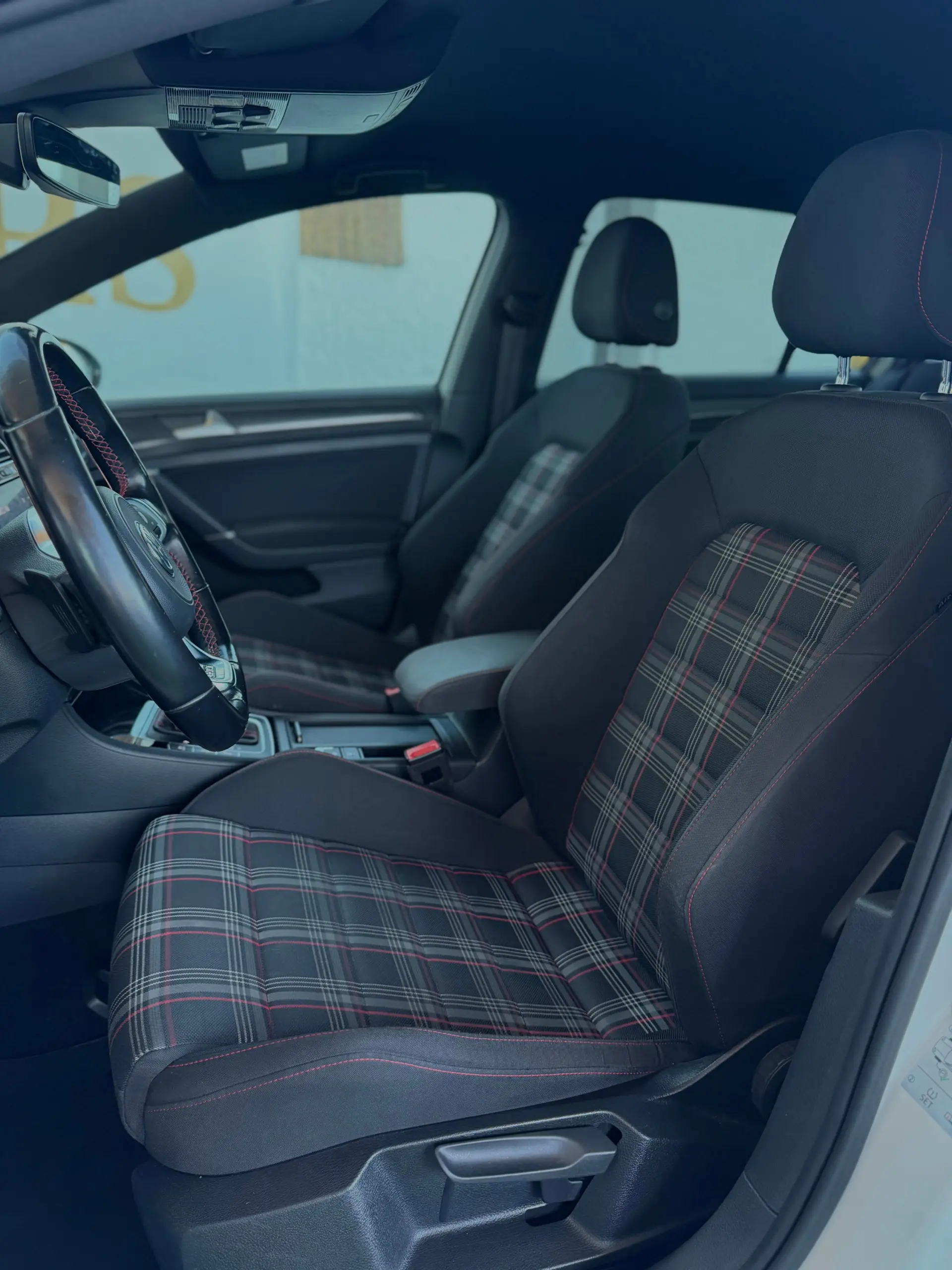 Volkswagen Golf 2.0 TSI GTI DSG Performance 21