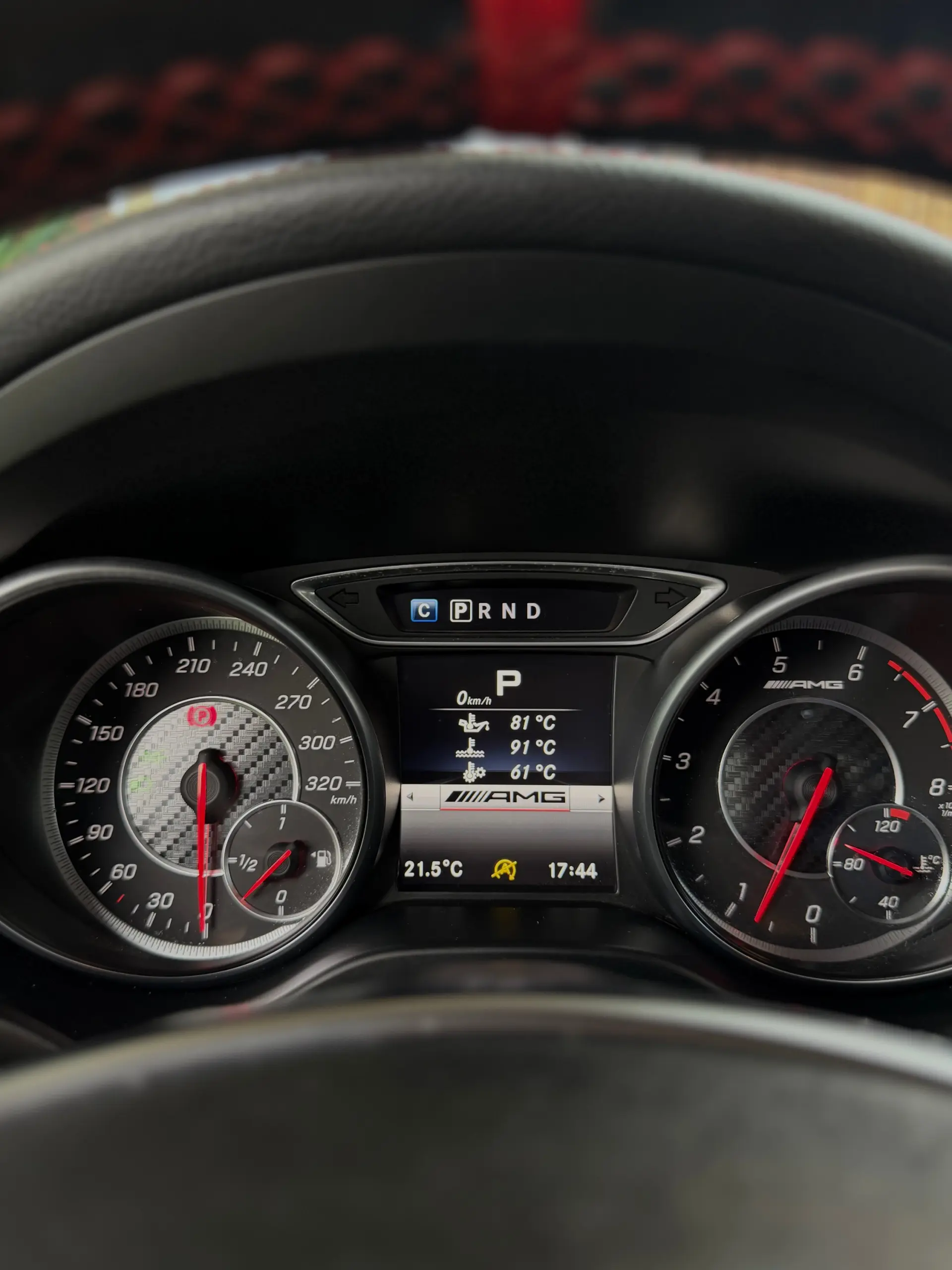 Mercedes-Benz CLA 45 AMG 4Matic Speedshift 7G-DCT Night Edition 27