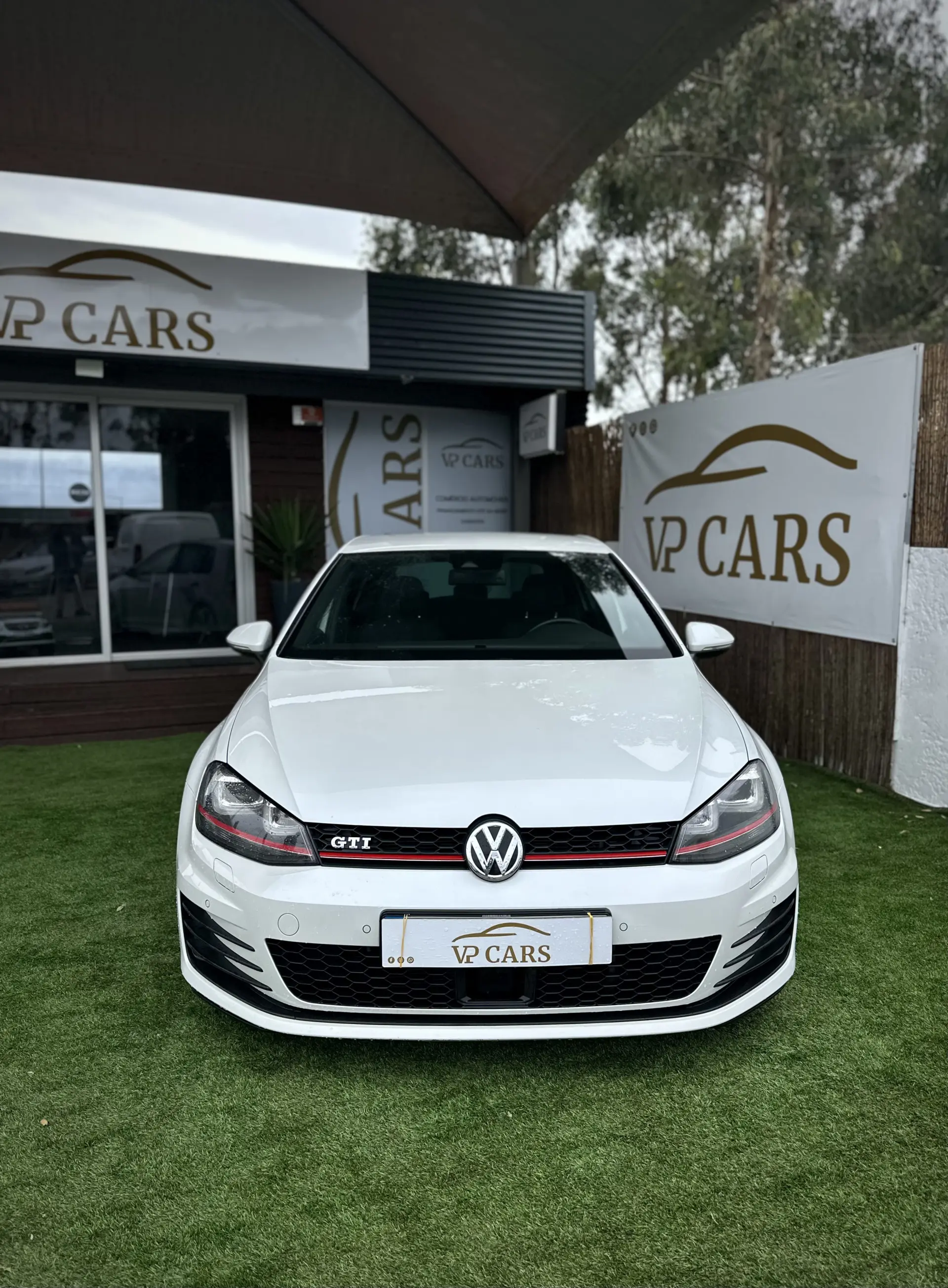 Volkswagen Golf 2.0 TSi GTi DSG 1