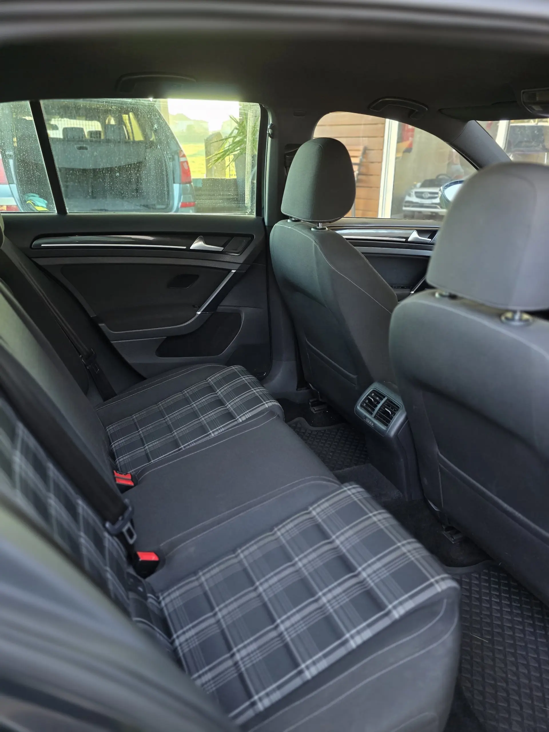 Volkswagen Golf 2.0 TDi GTD 8