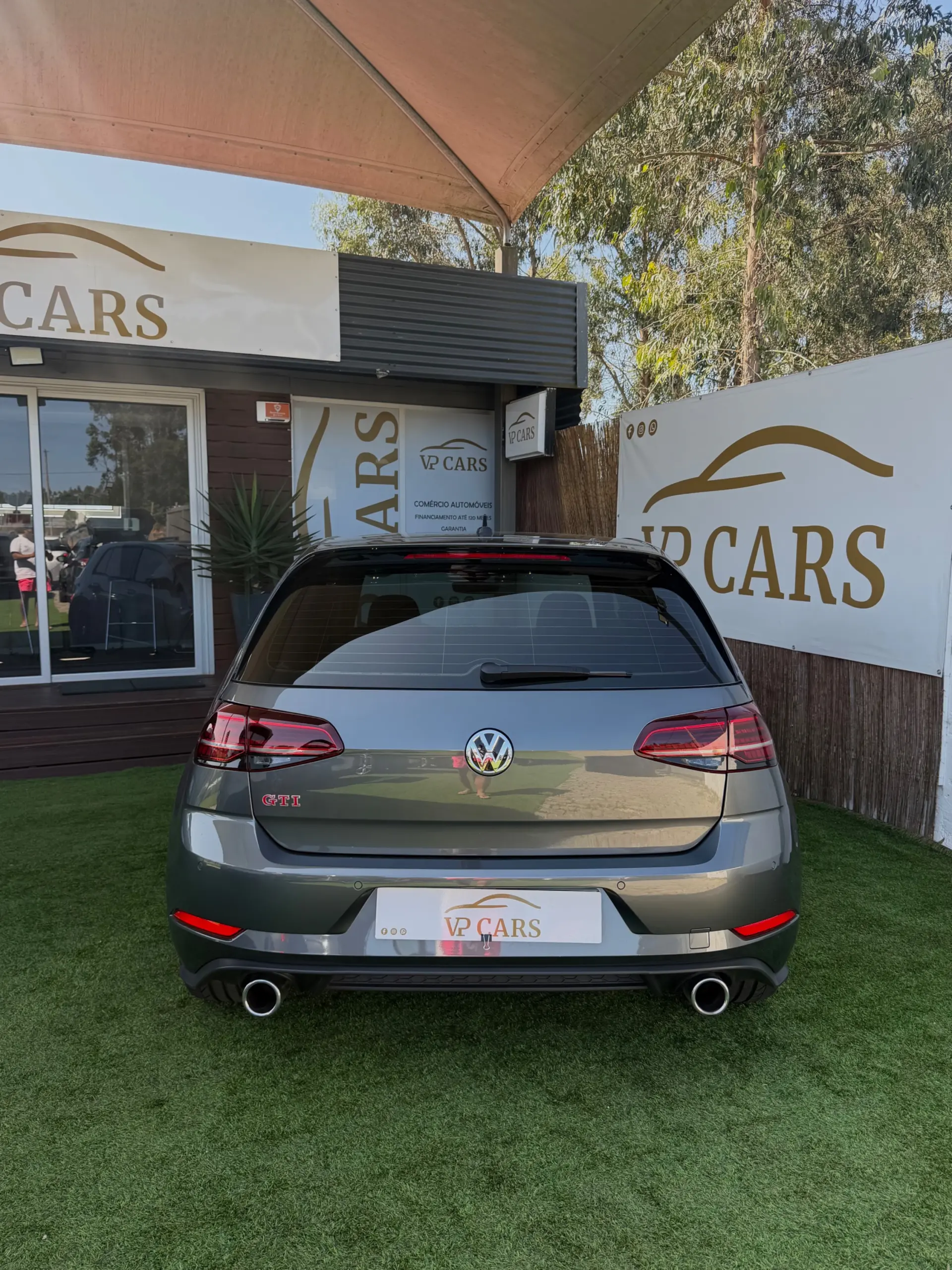 Volkswagen Golf 2.0 TSI GTI DSG Performance 7