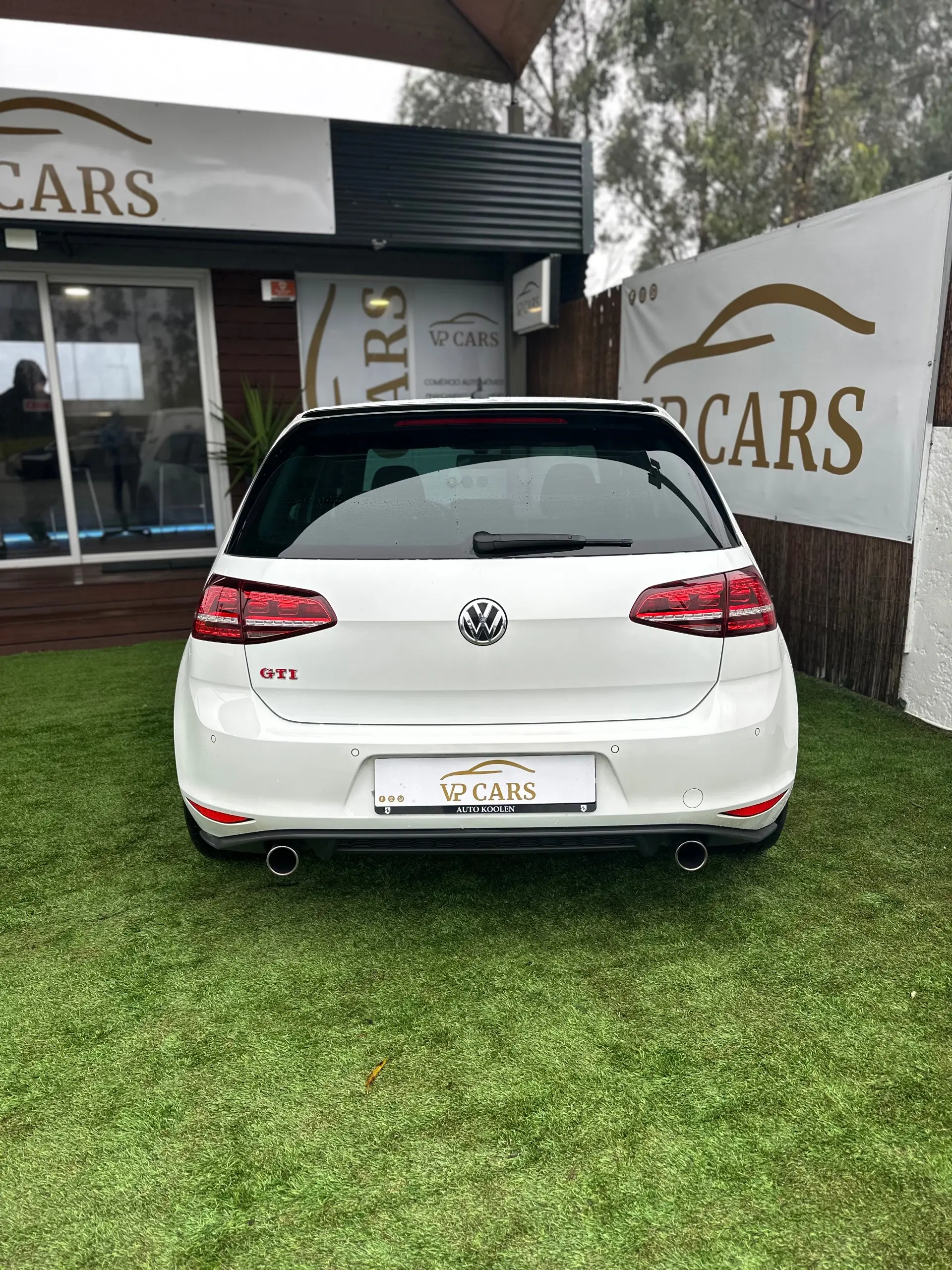 Volkswagen Golf 2.0 TSi GTi DSG Performance 7