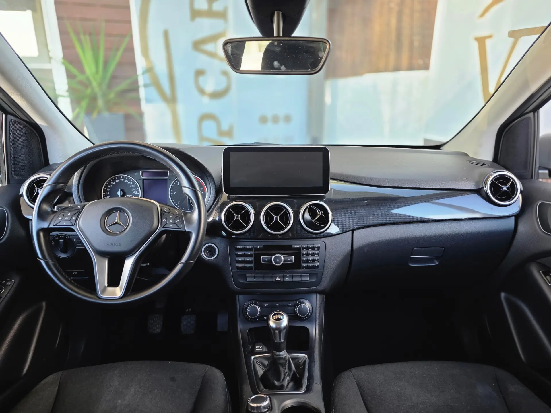 Mercedes-Benz B 200 Outro 19