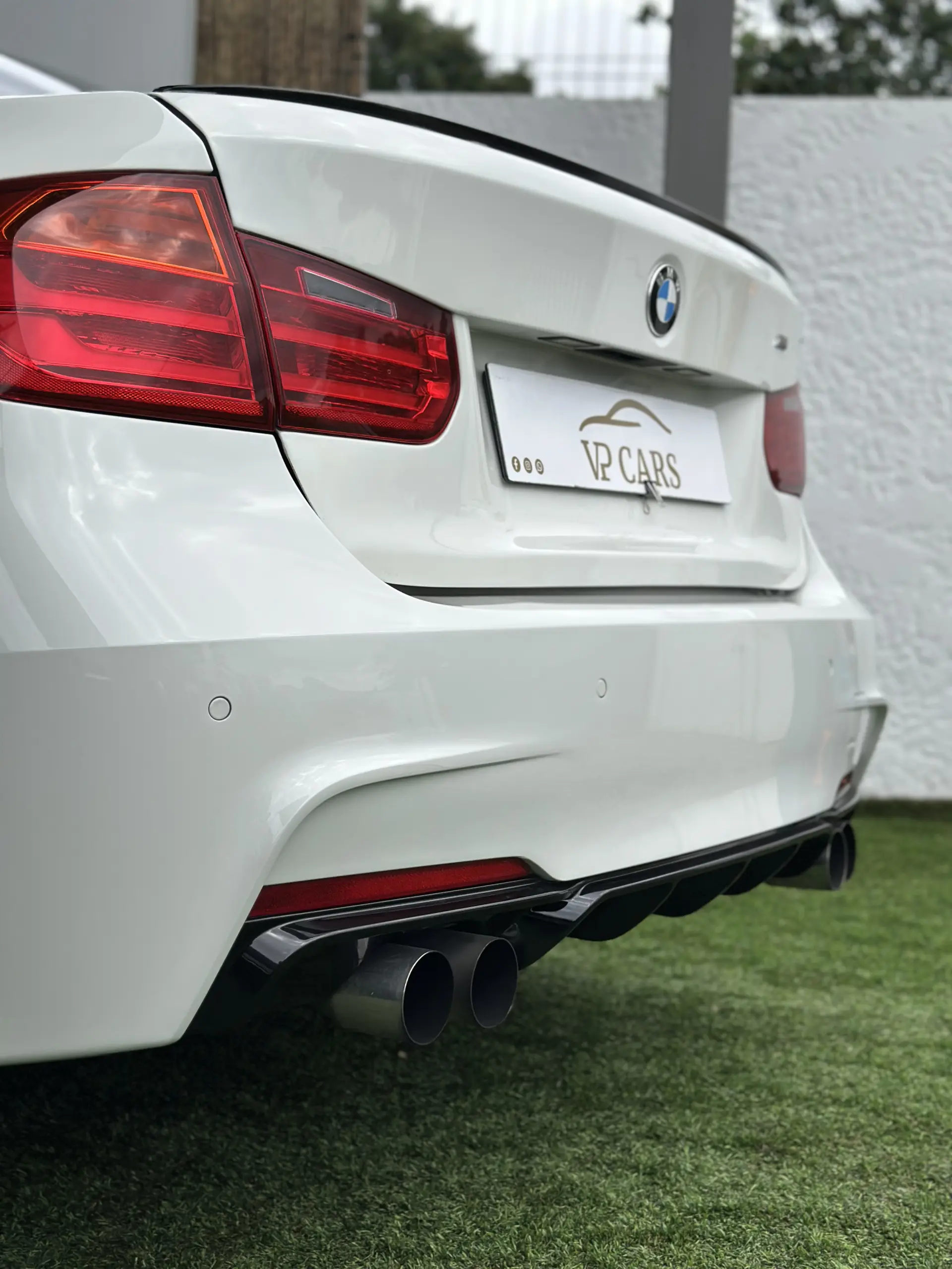 BMW 318 d Pack M 11