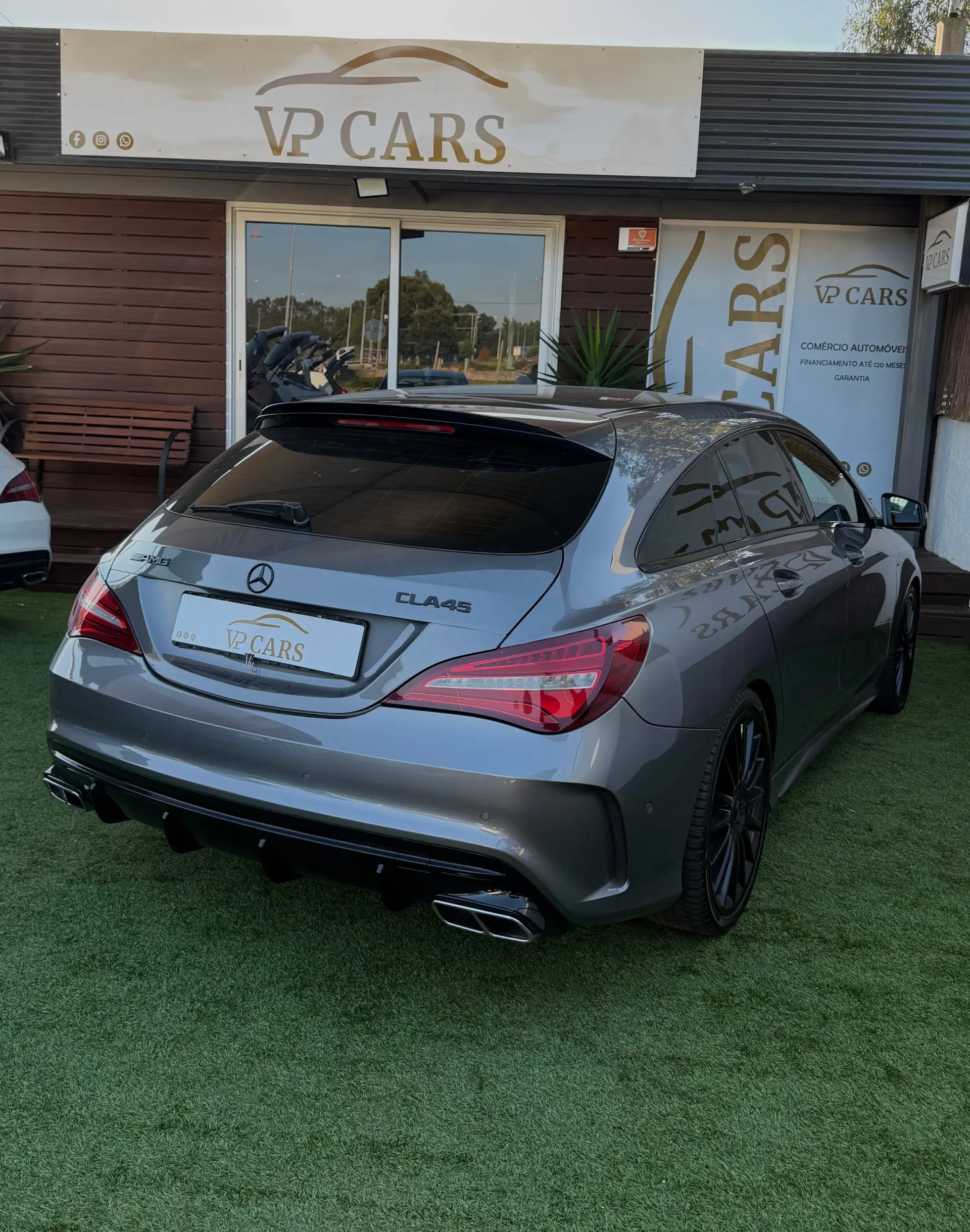 Mercedes-Benz CLA 45 AMG Shooting Brake 4-Matic 14