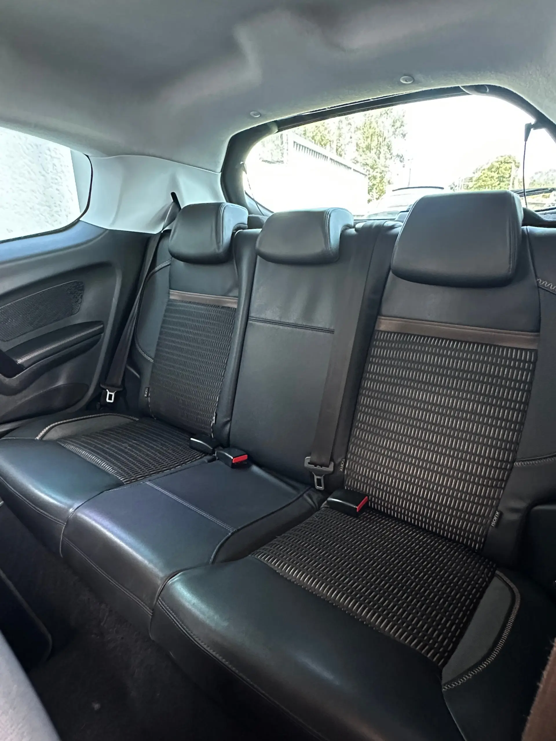 Peugeot 208 18