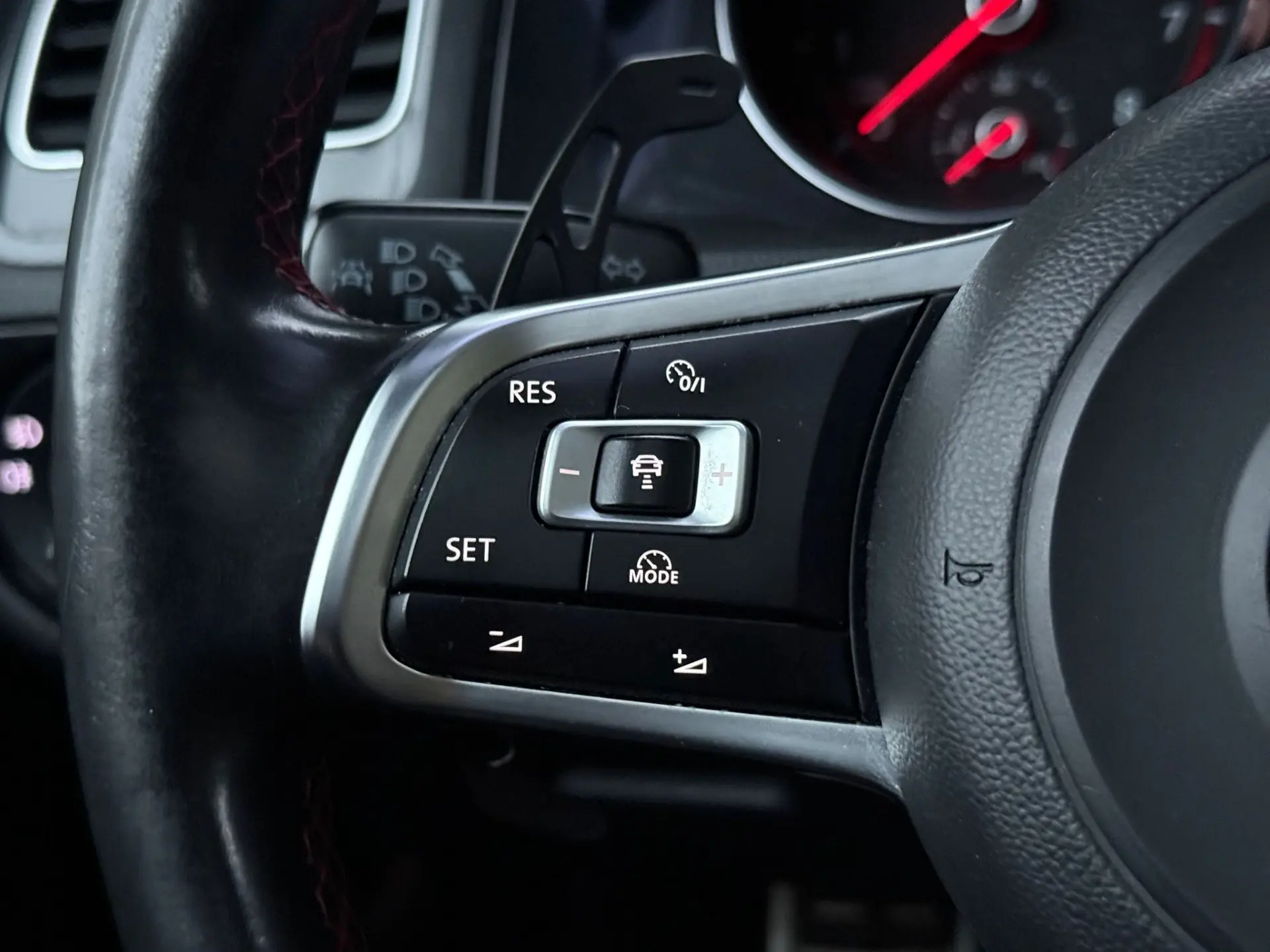 Volkswagen Golf 2.0 TSi GTi DSG Performance 19