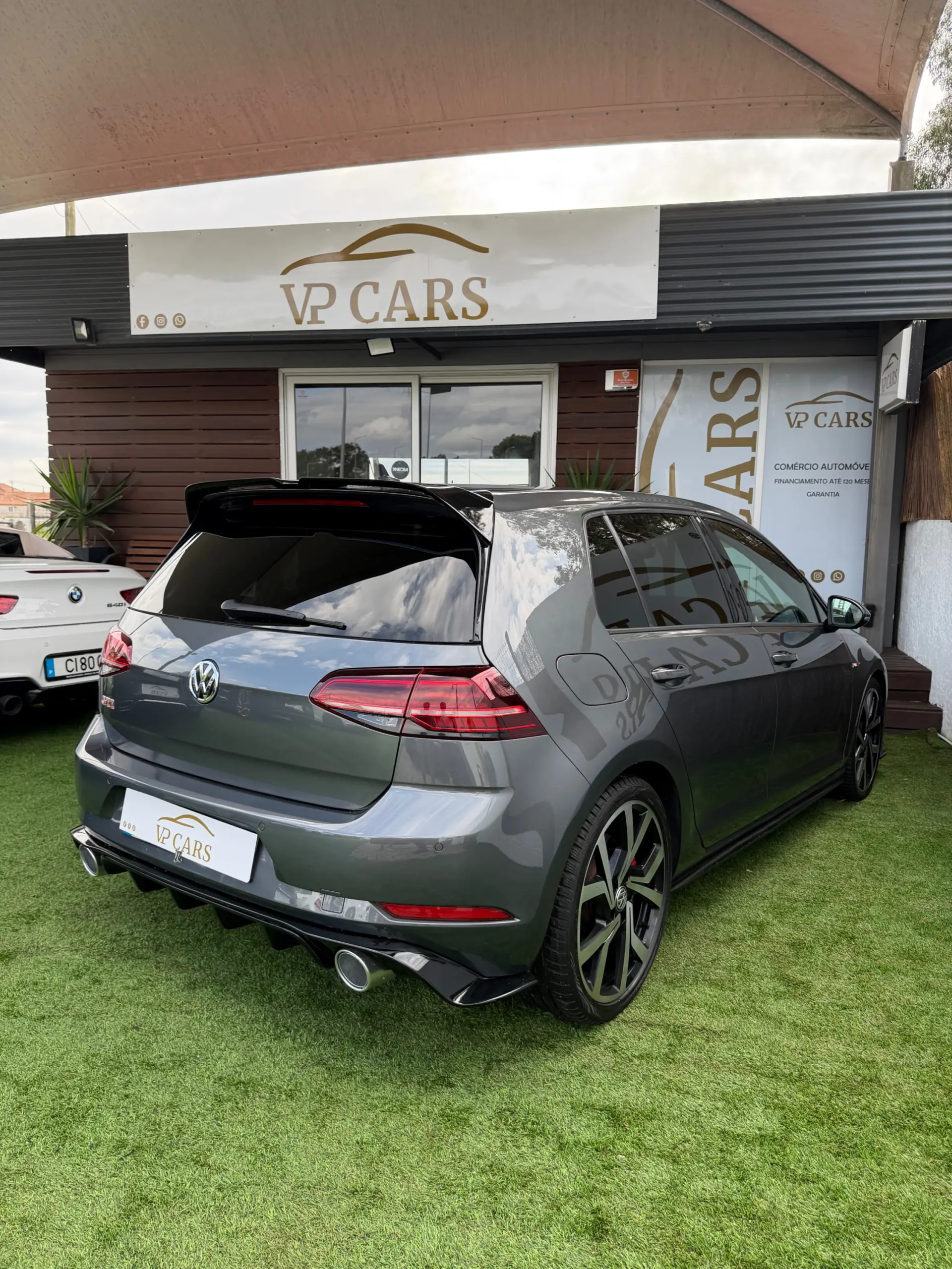 Volkswagen Golf 2.0 TSI GTI DSG Performance 12