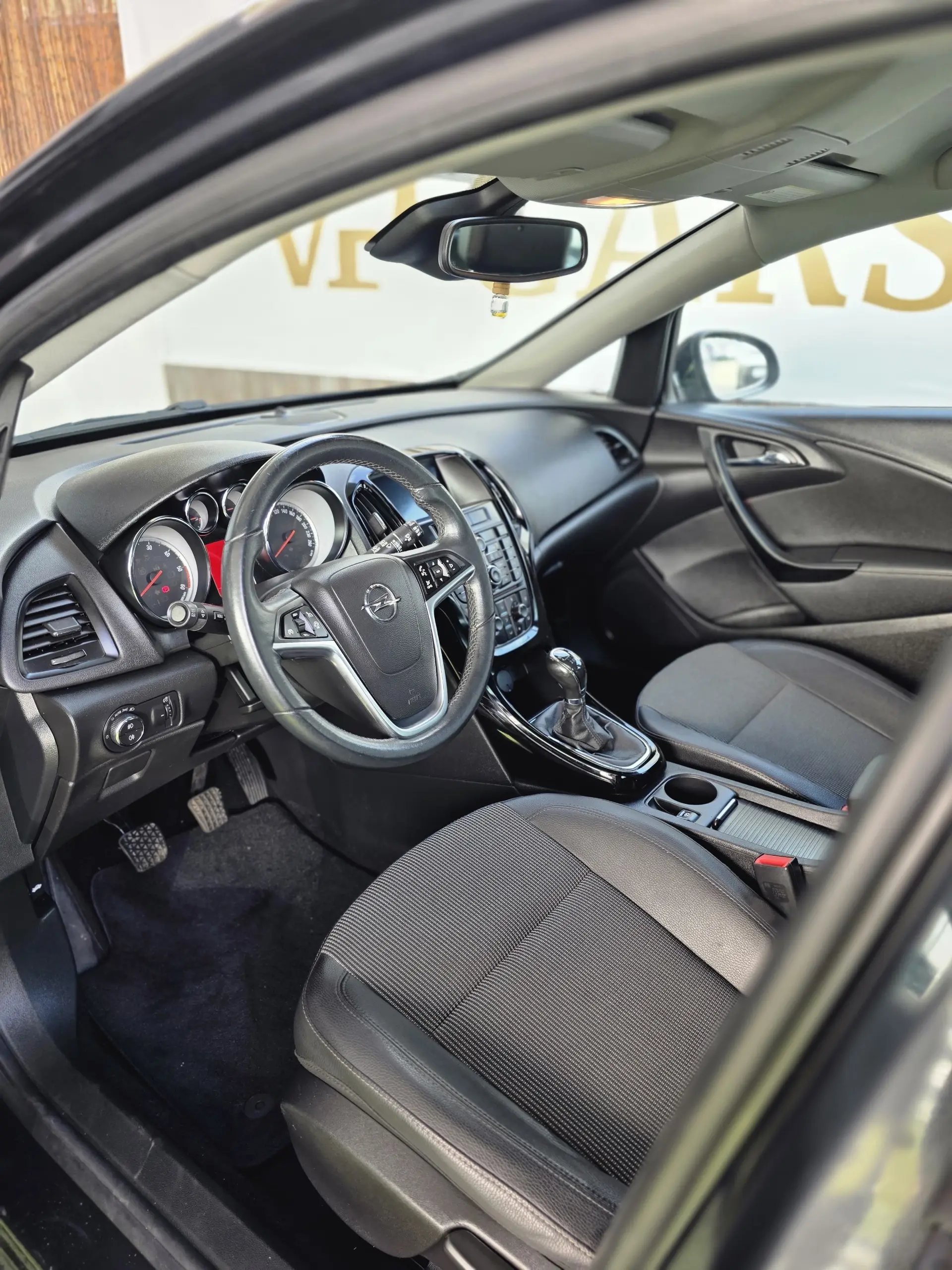 Opel Astra Sports Tourer 1.6 CDTI Dynamic S/S 11