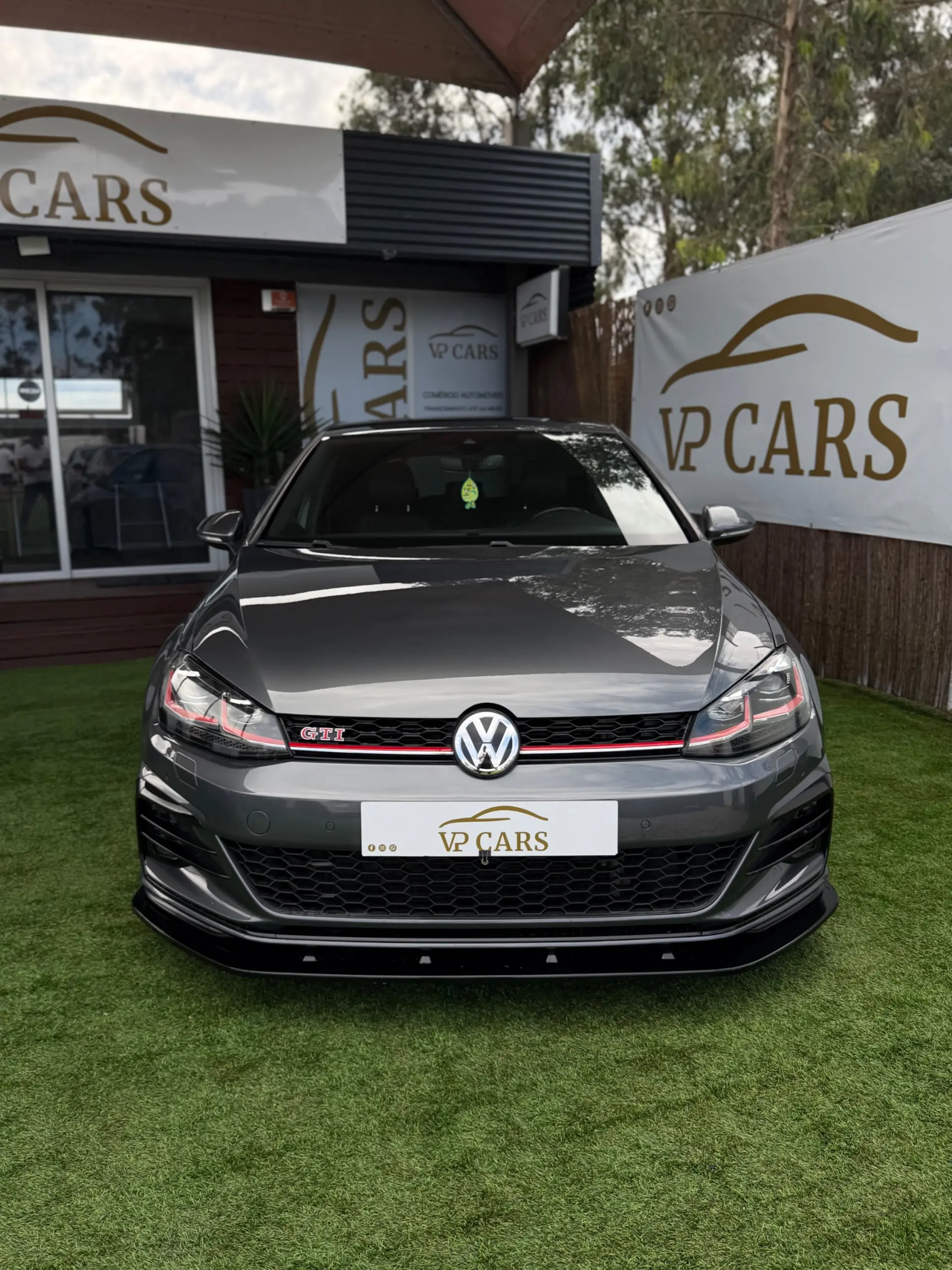 Volkswagen Golf 2.0 TSI GTI DSG Performance 1