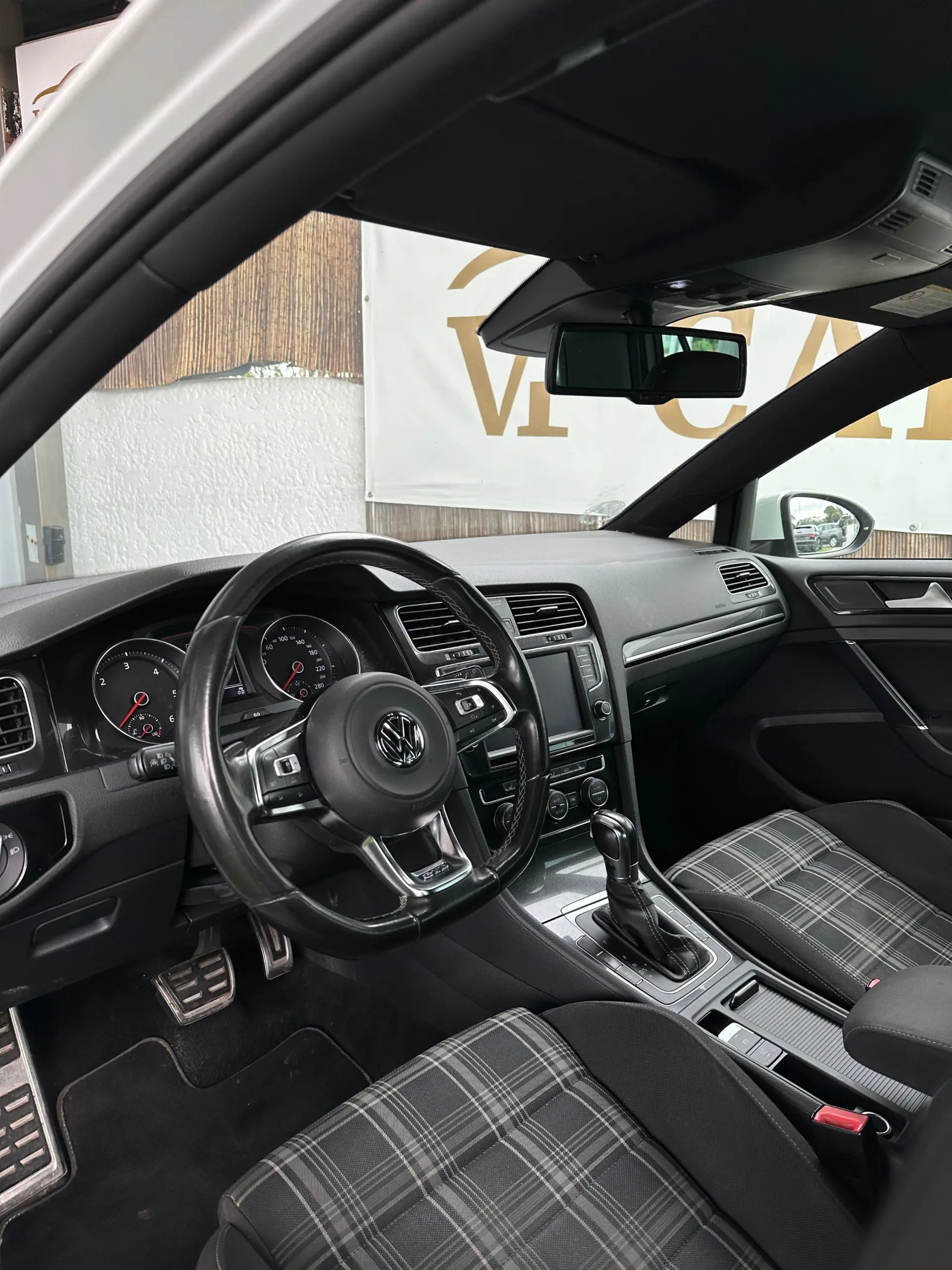 Volkswagen Golf 2.0 TDi GTD DSG 13