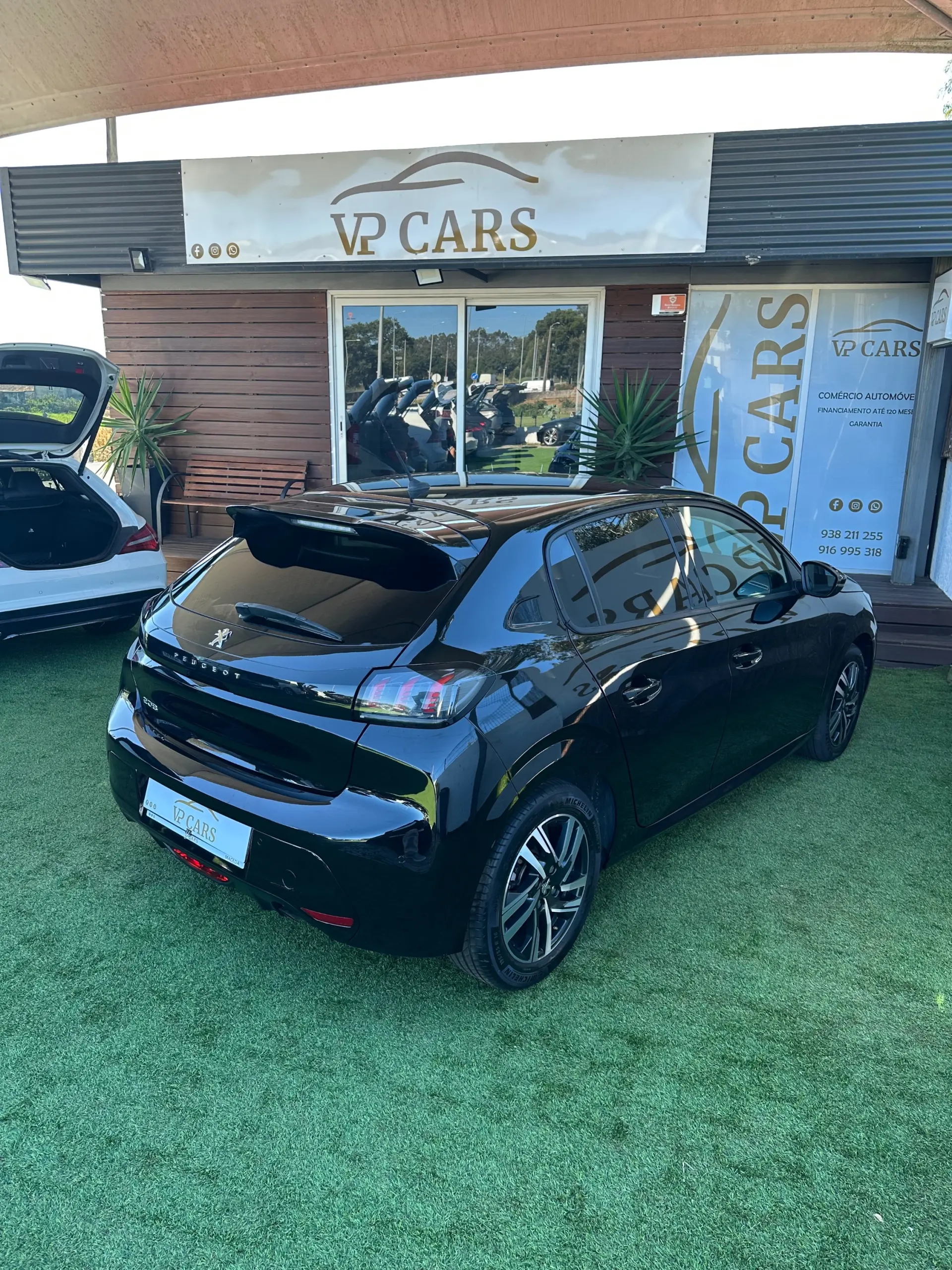 Peugeot 208 1.2 PureTech Allure Pack EAT8 9