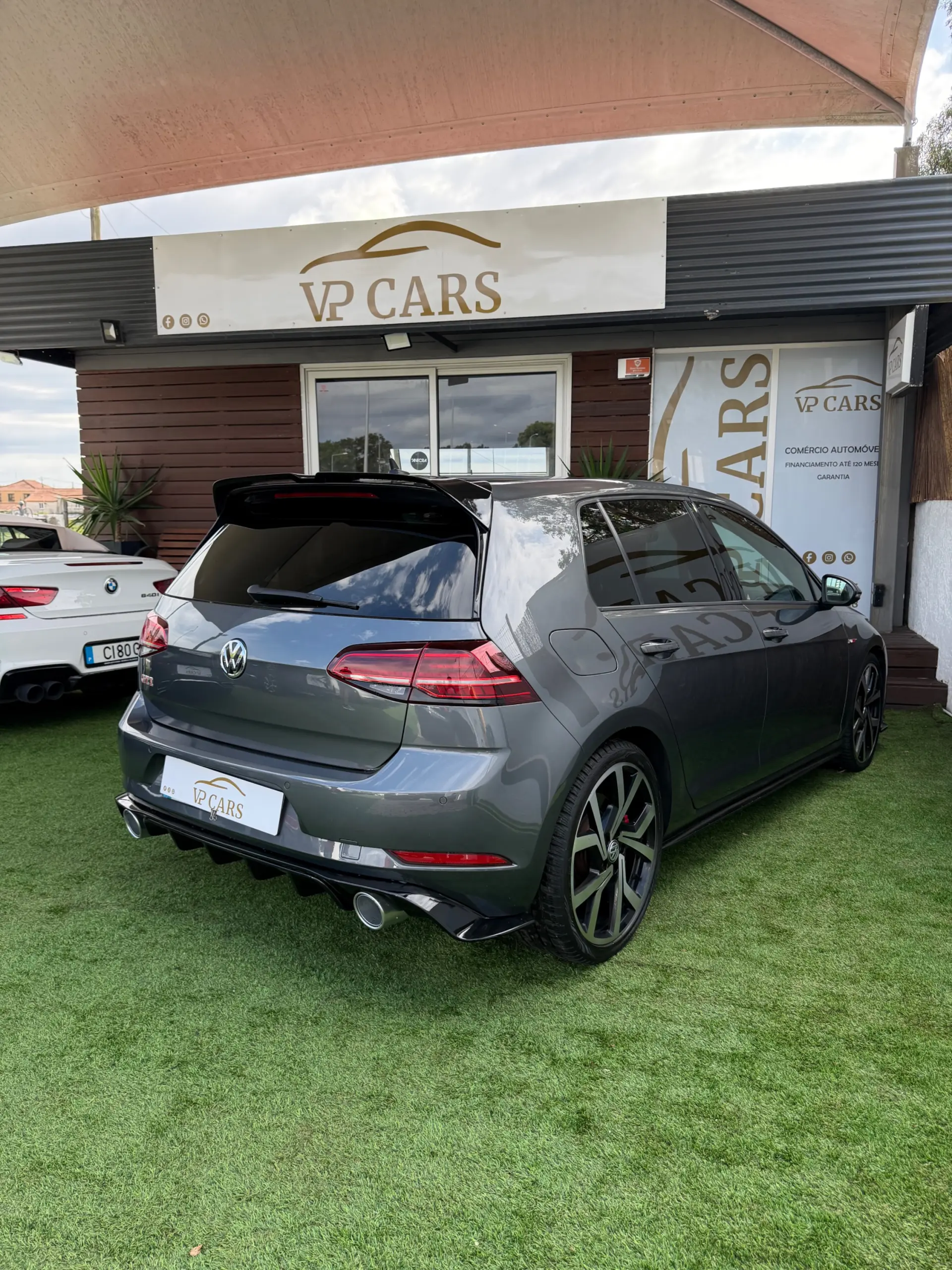 Volkswagen Golf 2.0 TSI GTI DSG Performance 11