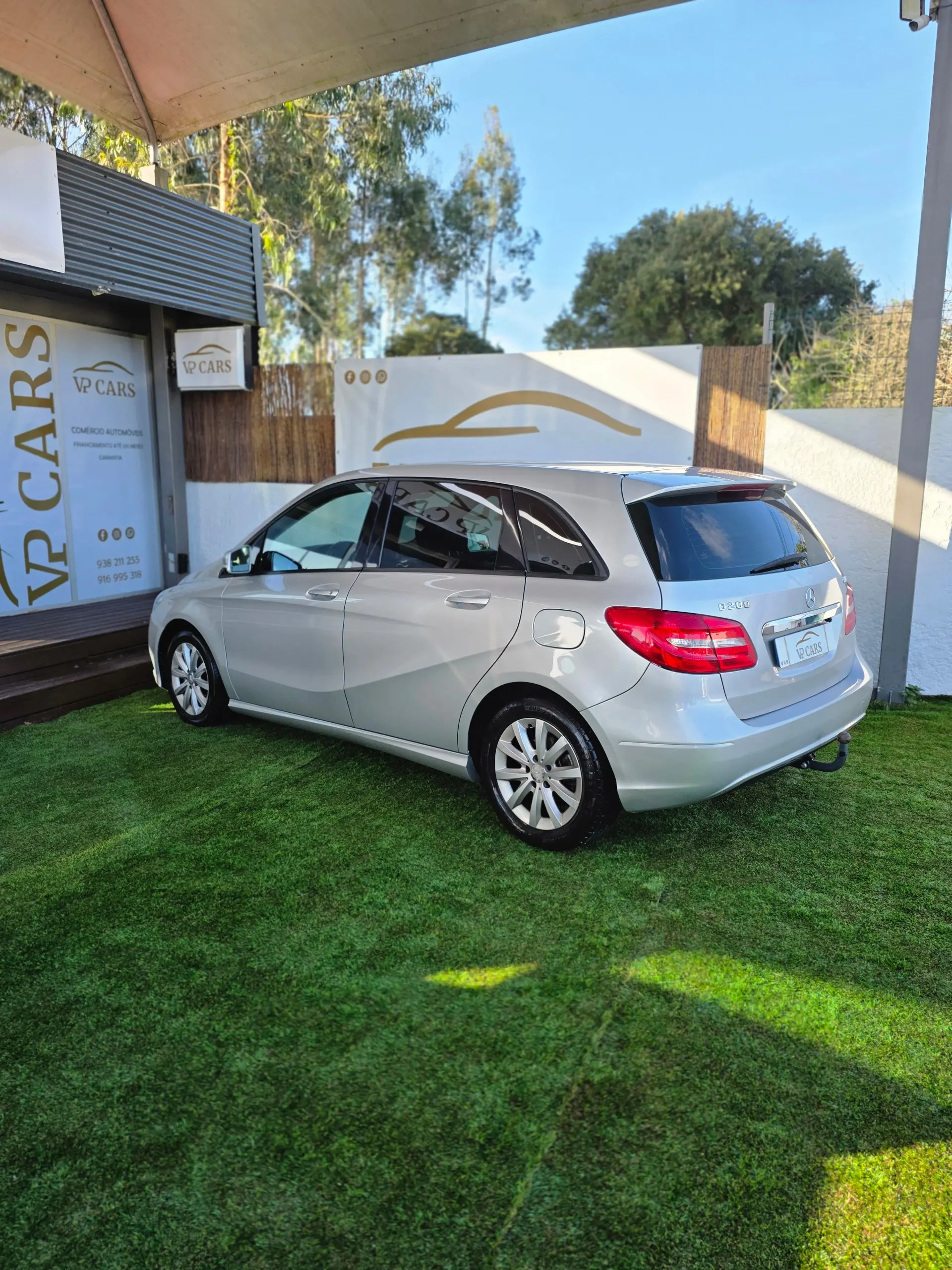 Mercedes-Benz B 200 Outro 8