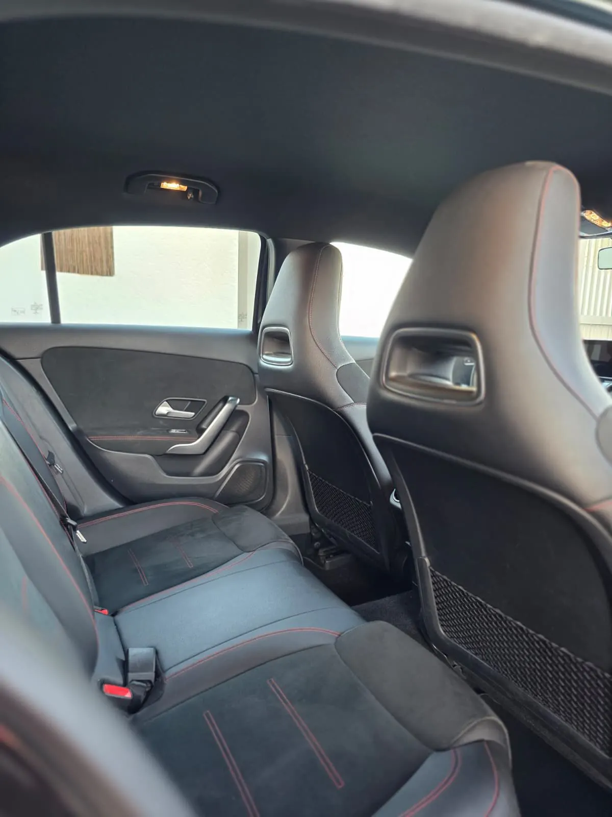 Mercedes-Benz A 180 d AMG Line 19