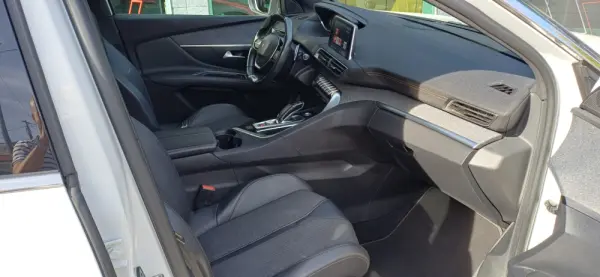 Peugeot 3008 1.5 BlueHDi GT Line EAT8 26