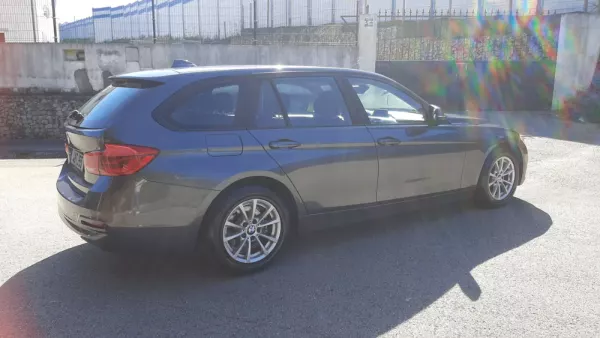 BMW 318 d Touring Advantage 8