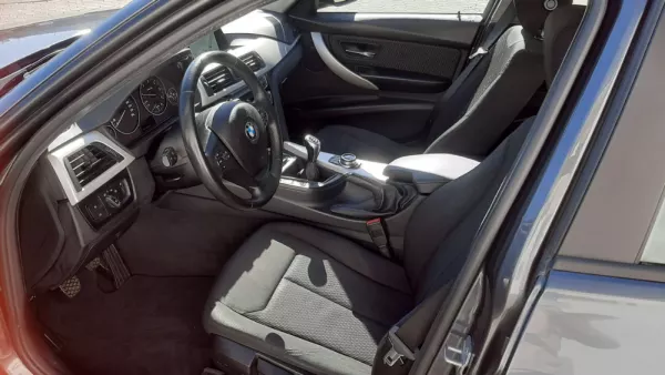 BMW 318 d Touring Advantage 18