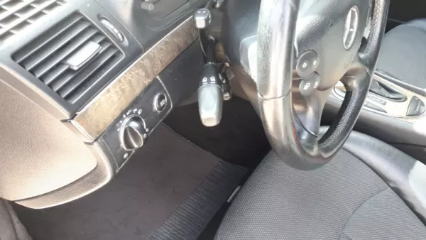 Mercedes-Benz E 280 Avantgarde 14