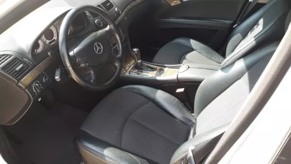 Mercedes-Benz E 280 Avantgarde 24