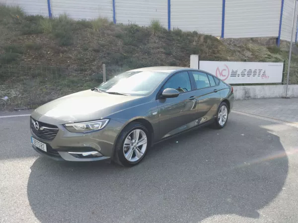 Opel Insignia Grand Sport 1.6 CDTi Selective 2