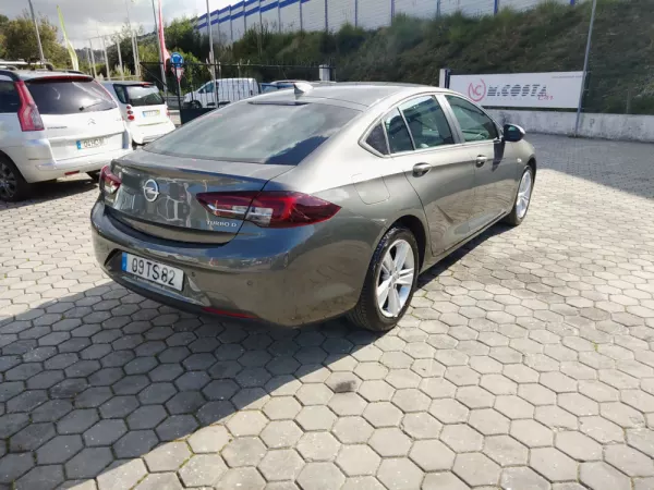 Opel Insignia Grand Sport 1.6 CDTi Selective 8