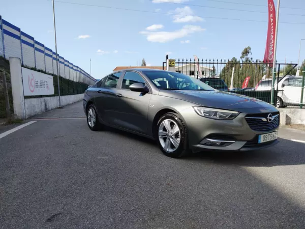 Opel Insignia Grand Sport 1.6 CDTi Selective 15