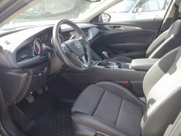 Opel Insignia Grand Sport 1.6 CDTi Selective 26