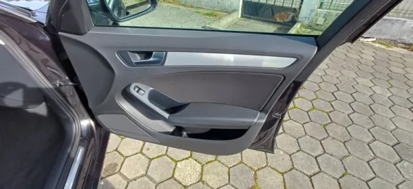 Audi A4 Avant 2.0 TDI Sport 23