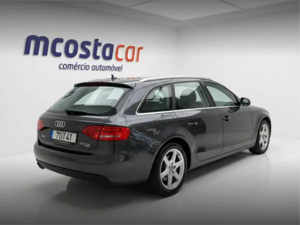 Audi A4 Avant 2.0 TDI Sport 8