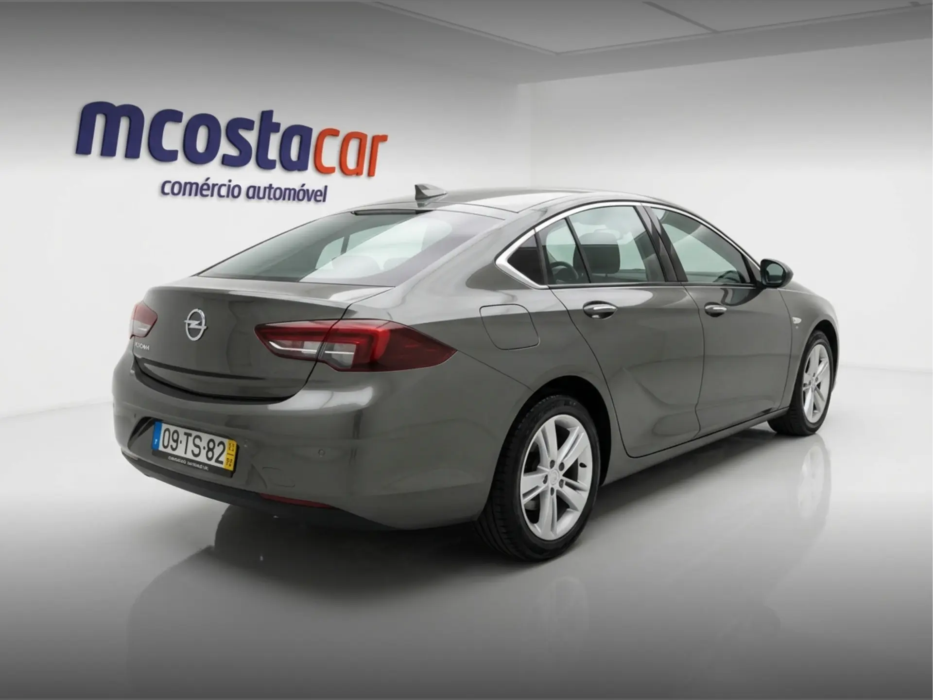 Opel Insignia Grand Sport 1.6 CDTi Selective 8