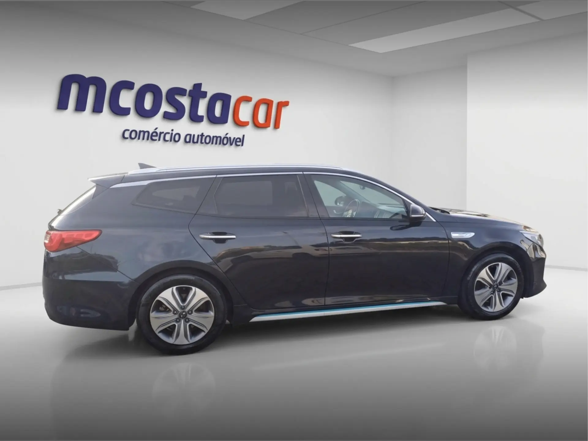 Kia Optima SW 2.0 CVVT PHEV 8